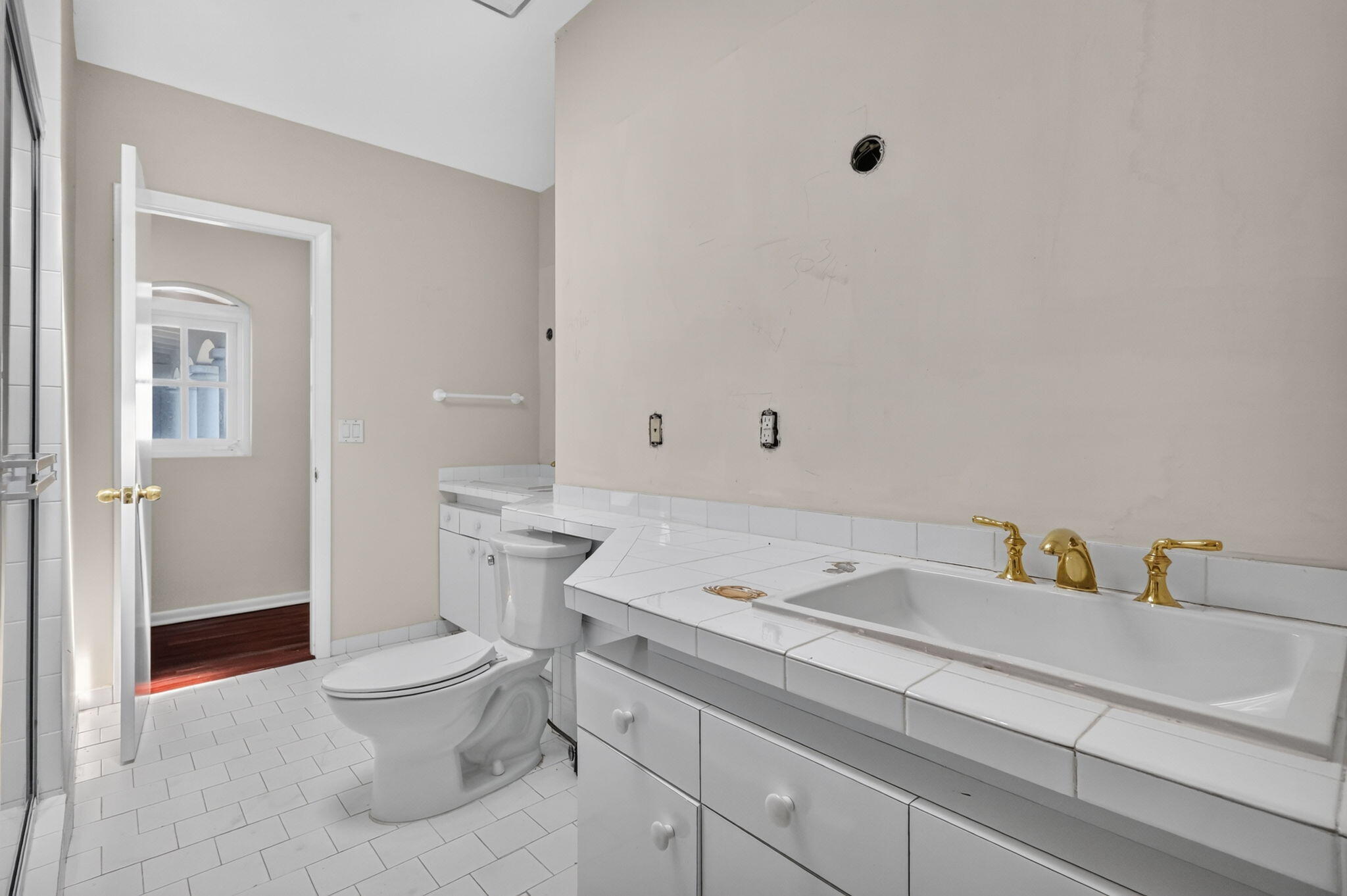 7500 W TREASURE, North Bay Village FL 33141