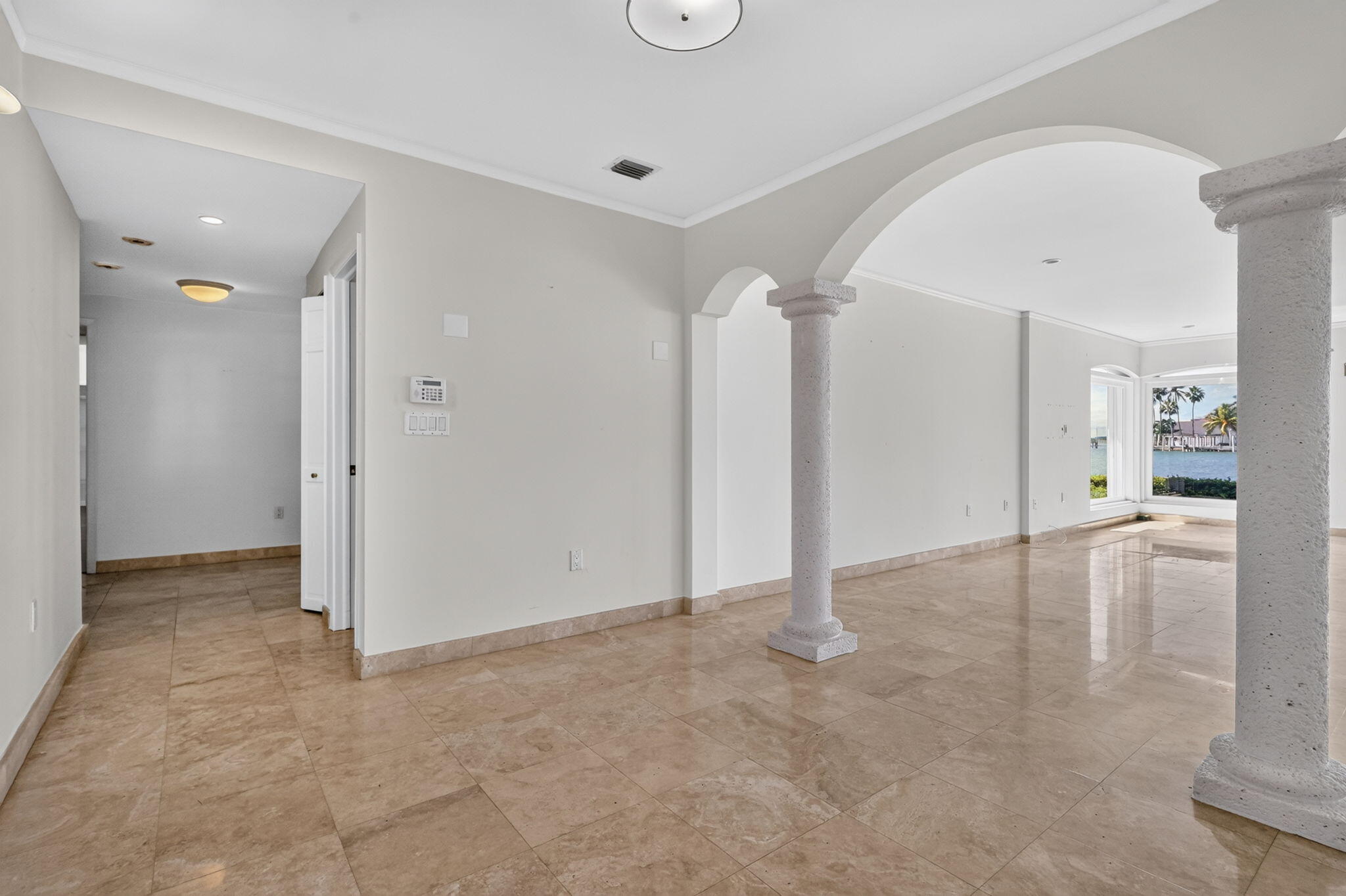 7500 W TREASURE, North Bay Village FL 33141