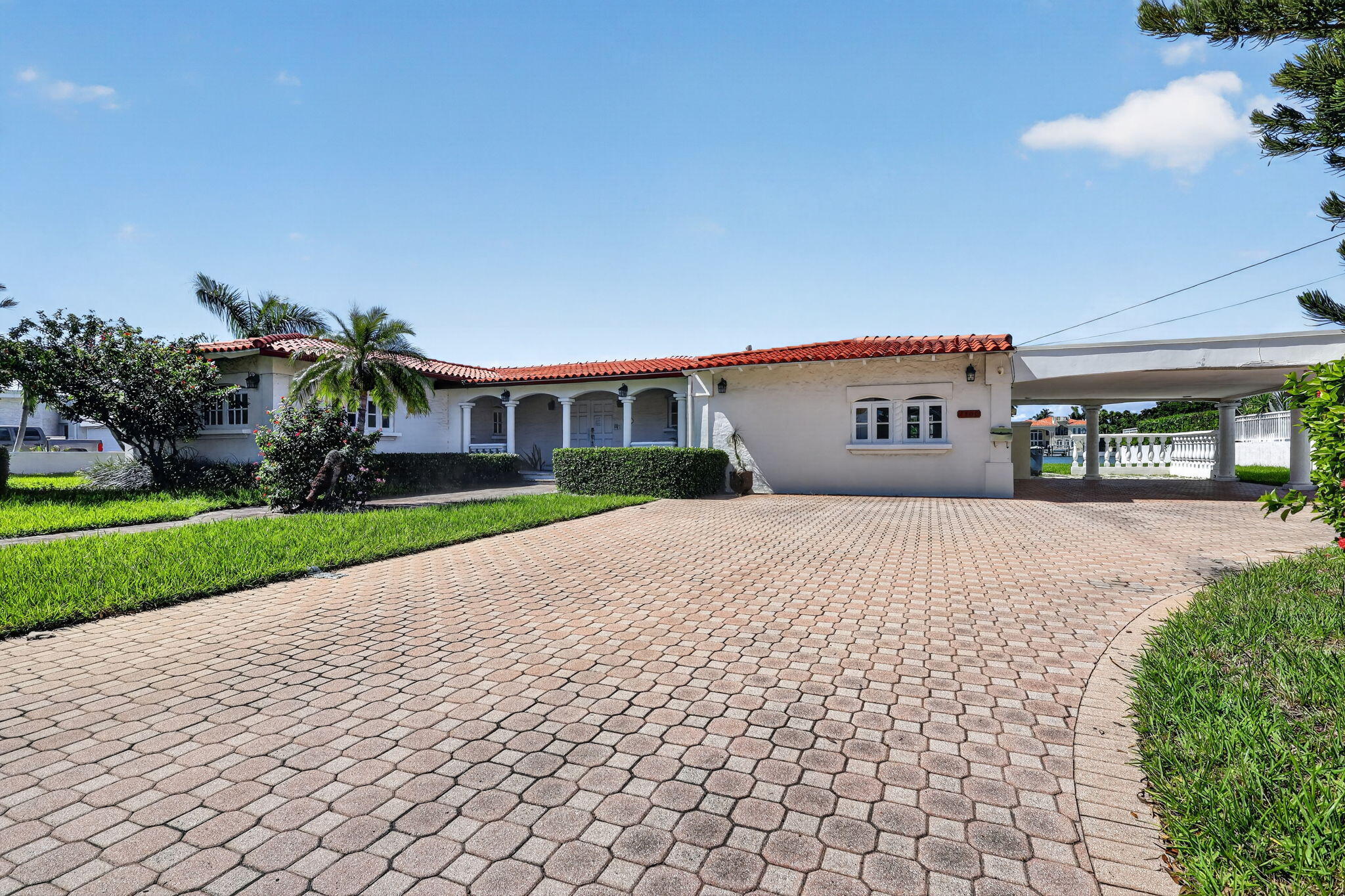 7500 W TREASURE, North Bay Village FL 33141