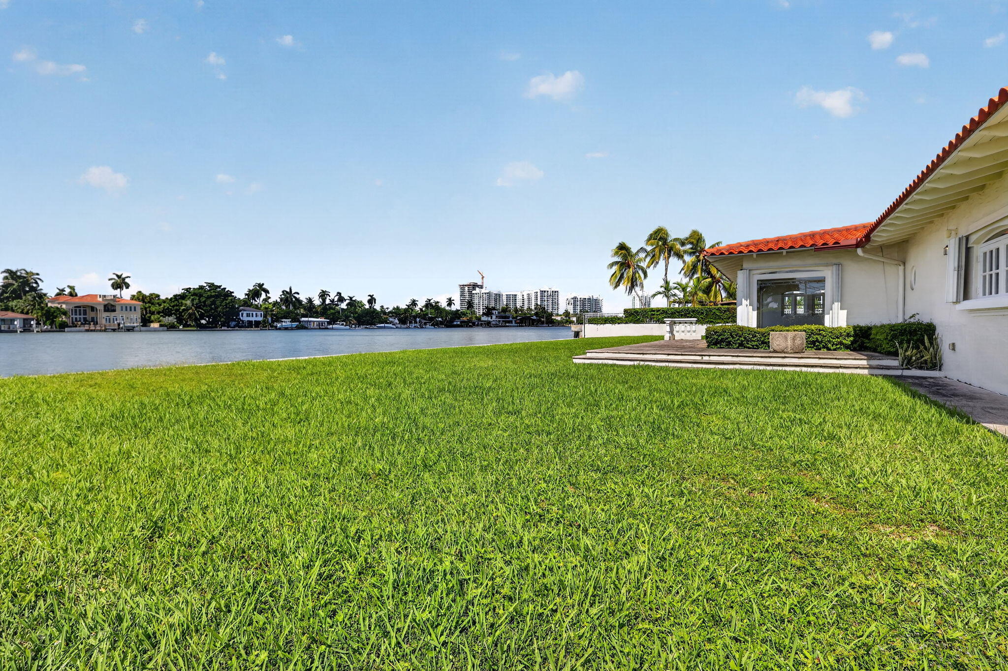 7500 W TREASURE, North Bay Village FL 33141
