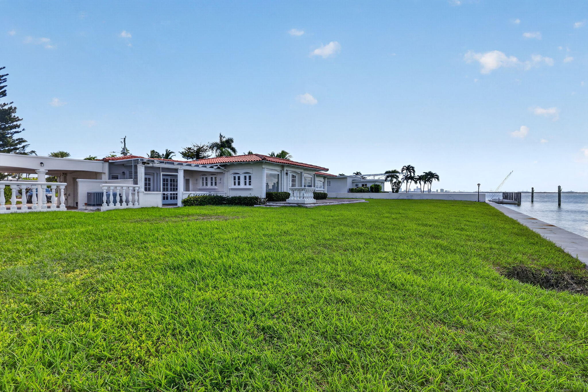 7500 W TREASURE, North Bay Village FL 33141