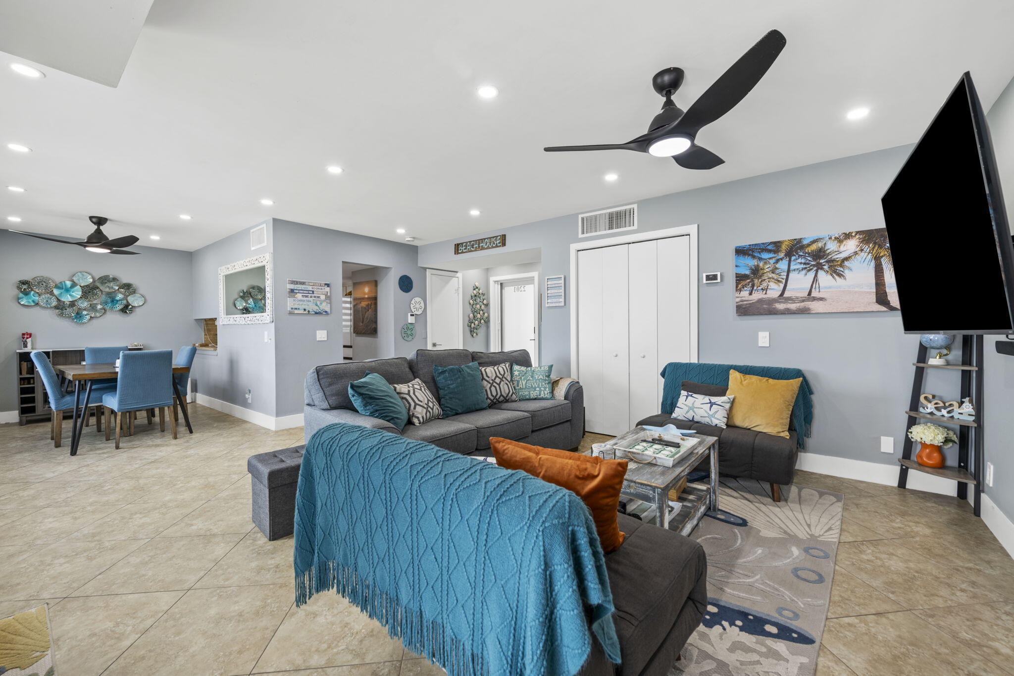 2205 N SURF #3, Hollywood FL 33019