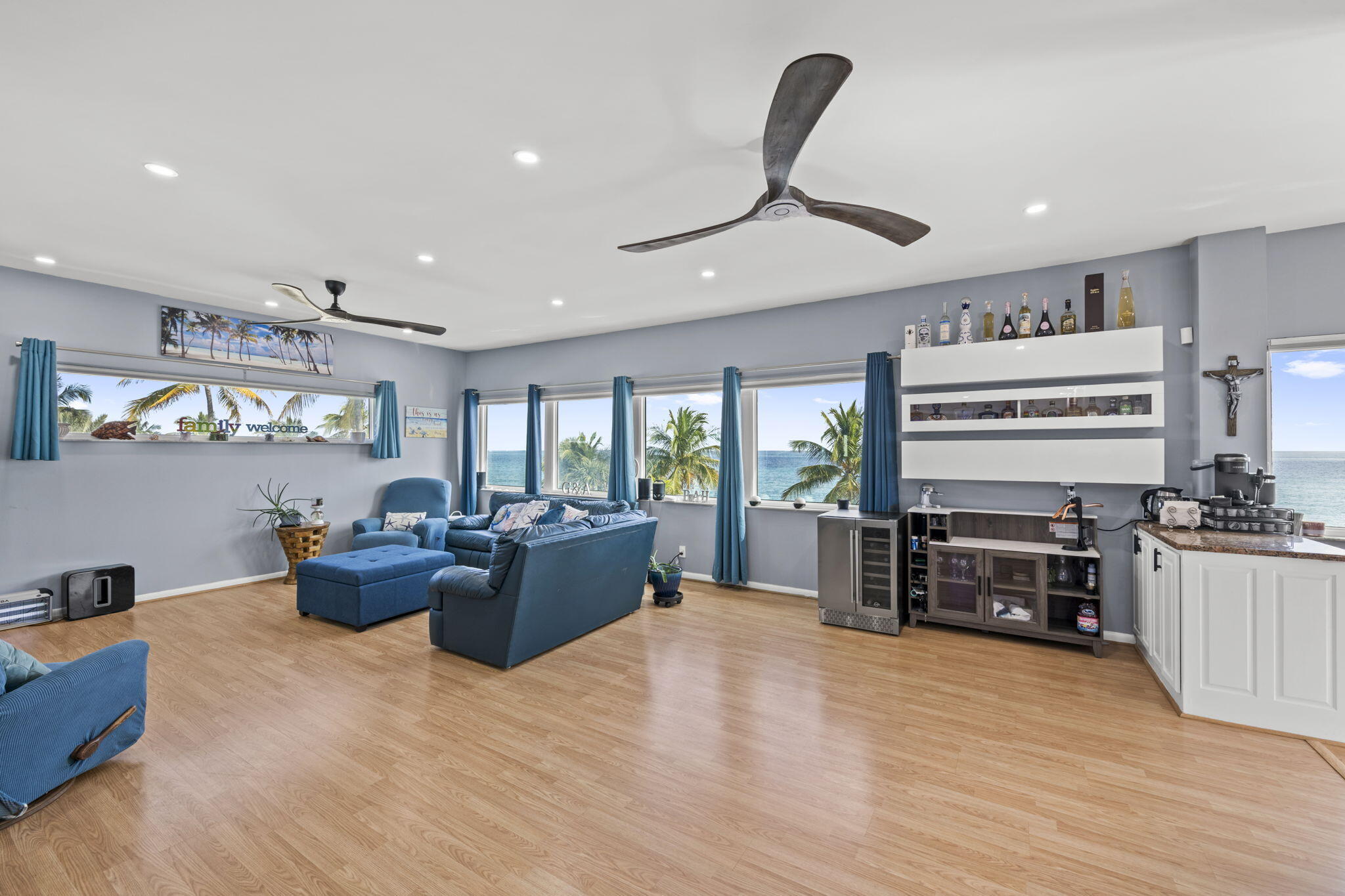 2205 N SURF #3, Hollywood FL 33019