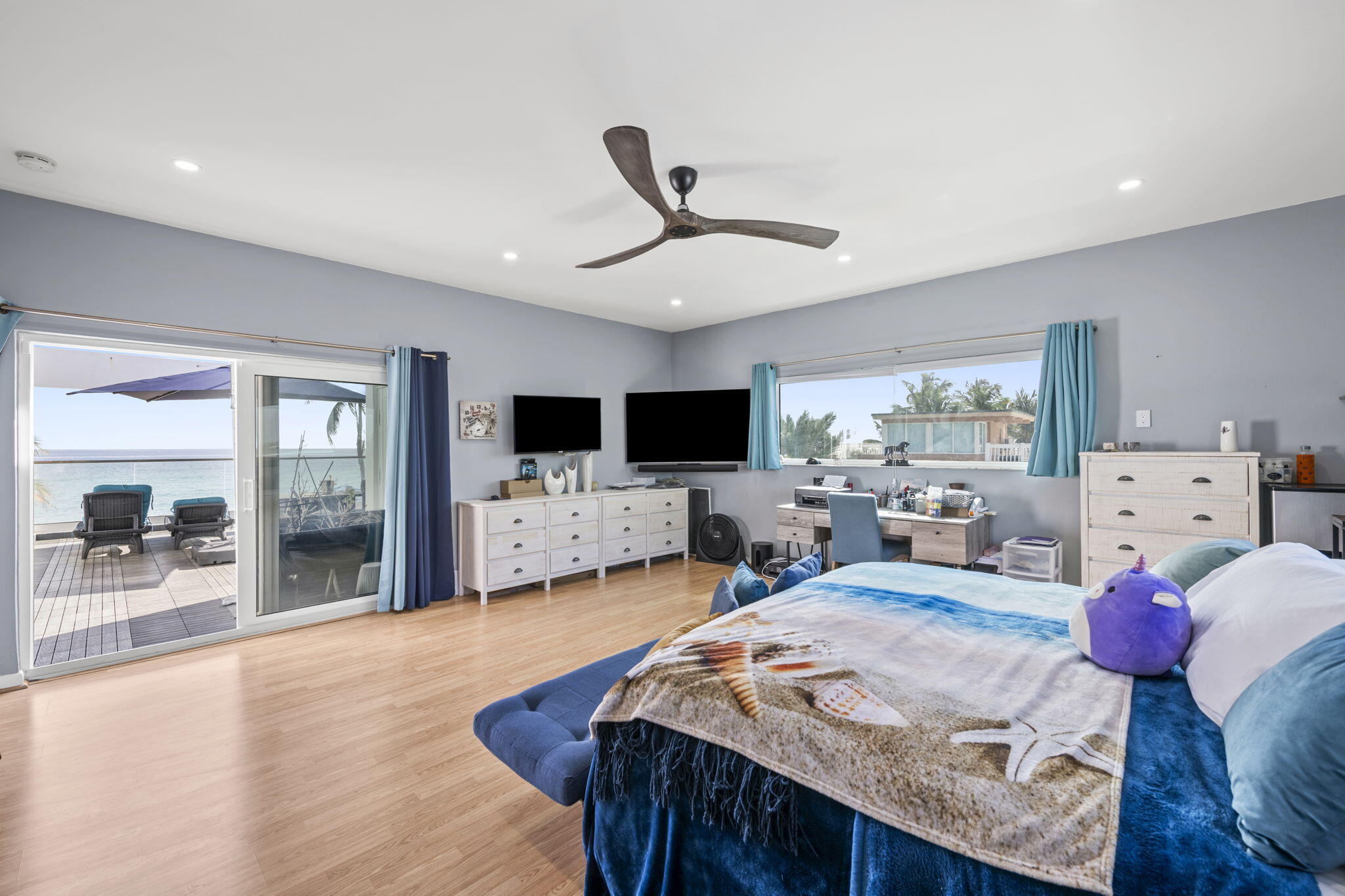 2205 N SURF #3, Hollywood FL 33019