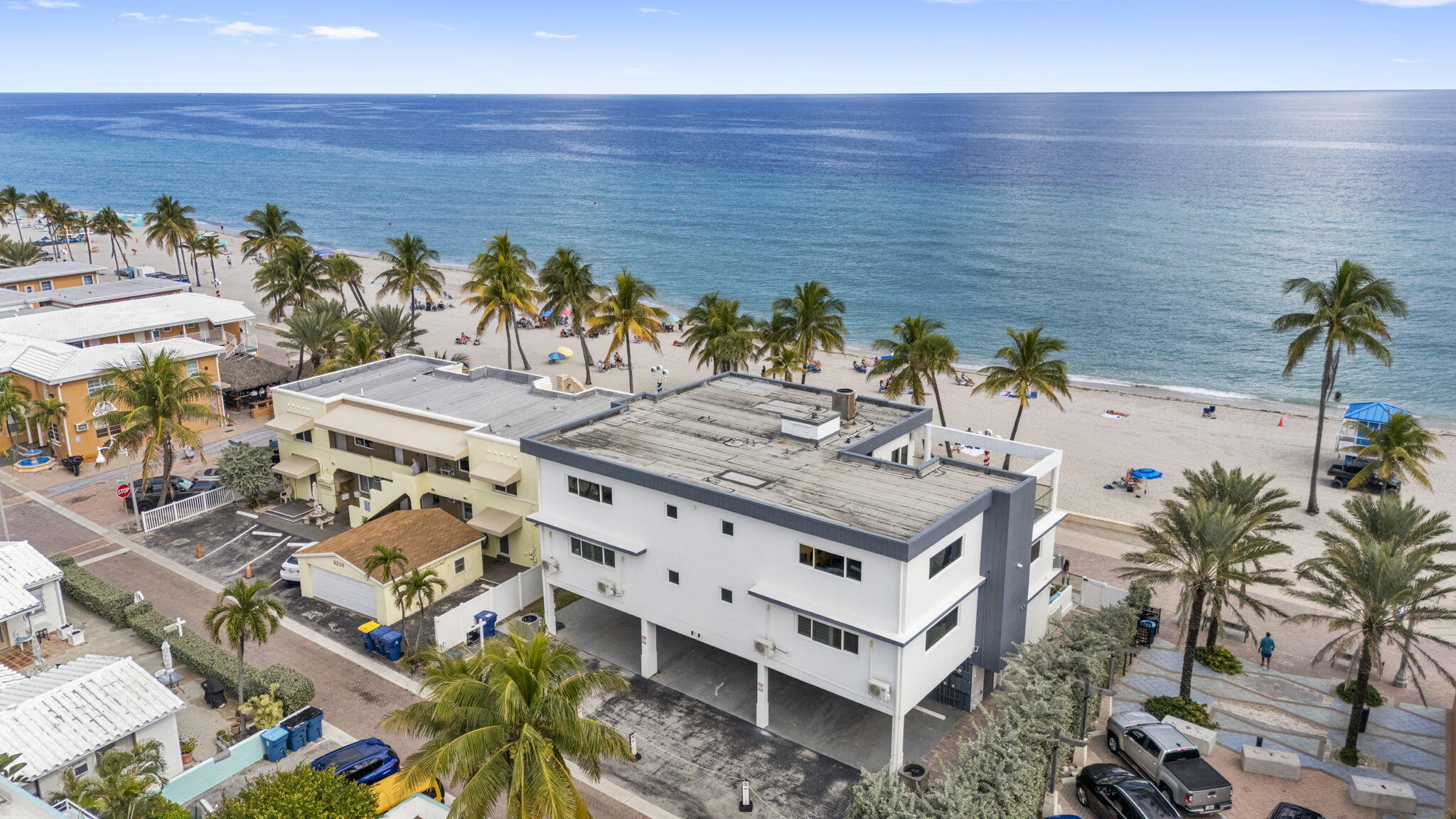 2205 N SURF #3, Hollywood FL 33019