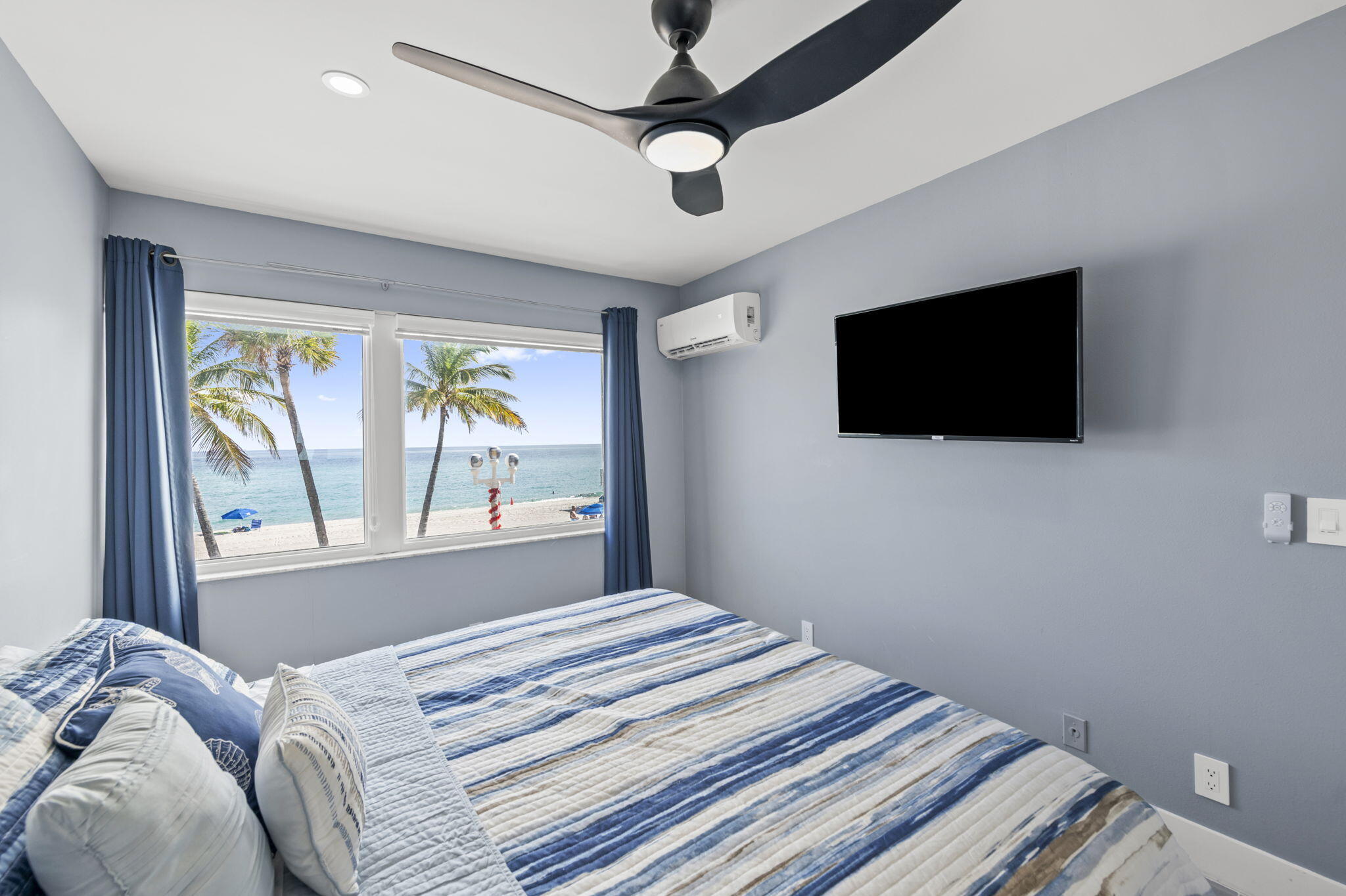 2205 N SURF #3, Hollywood FL 33019