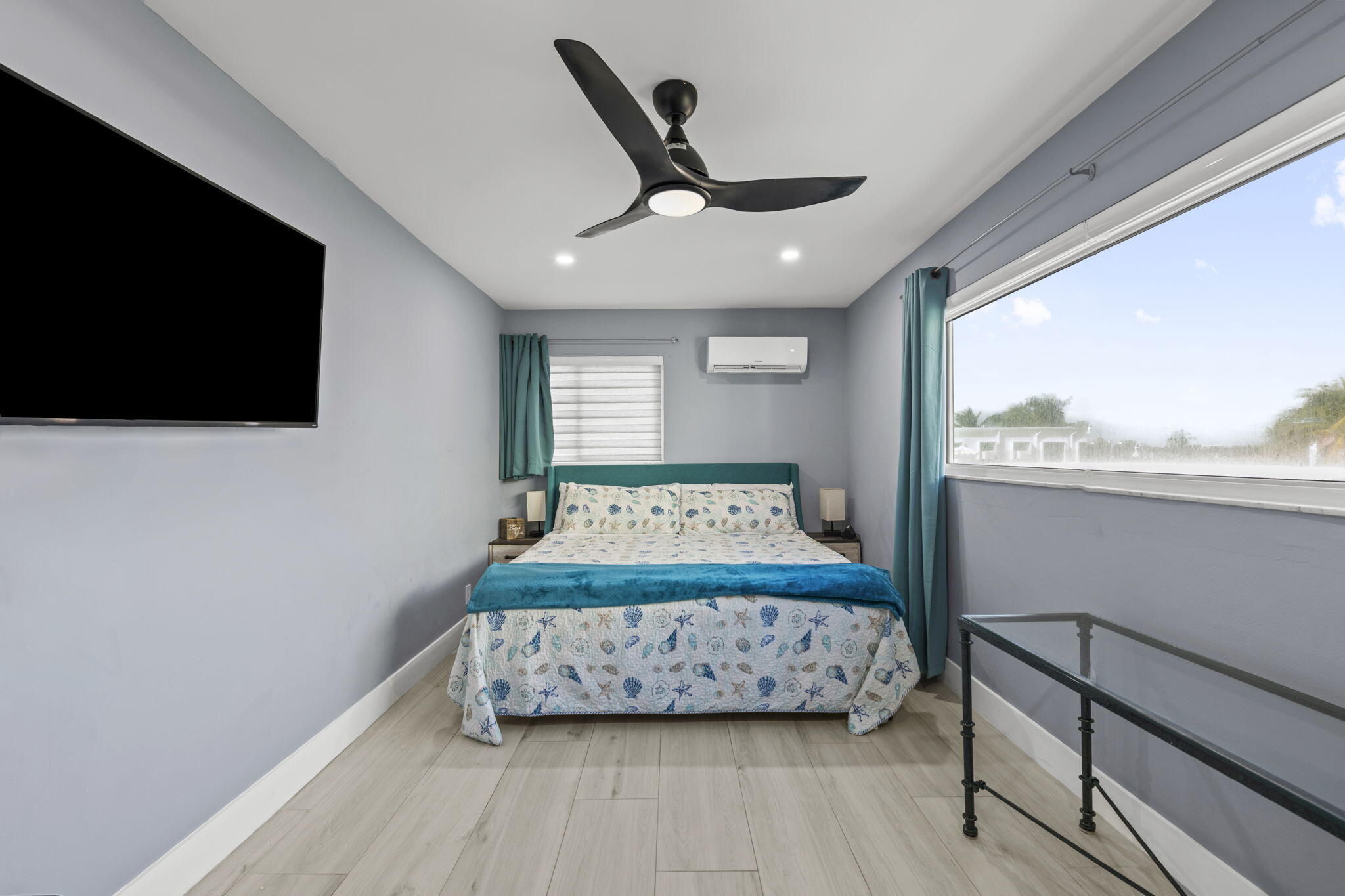 2205 N SURF #3, Hollywood FL 33019