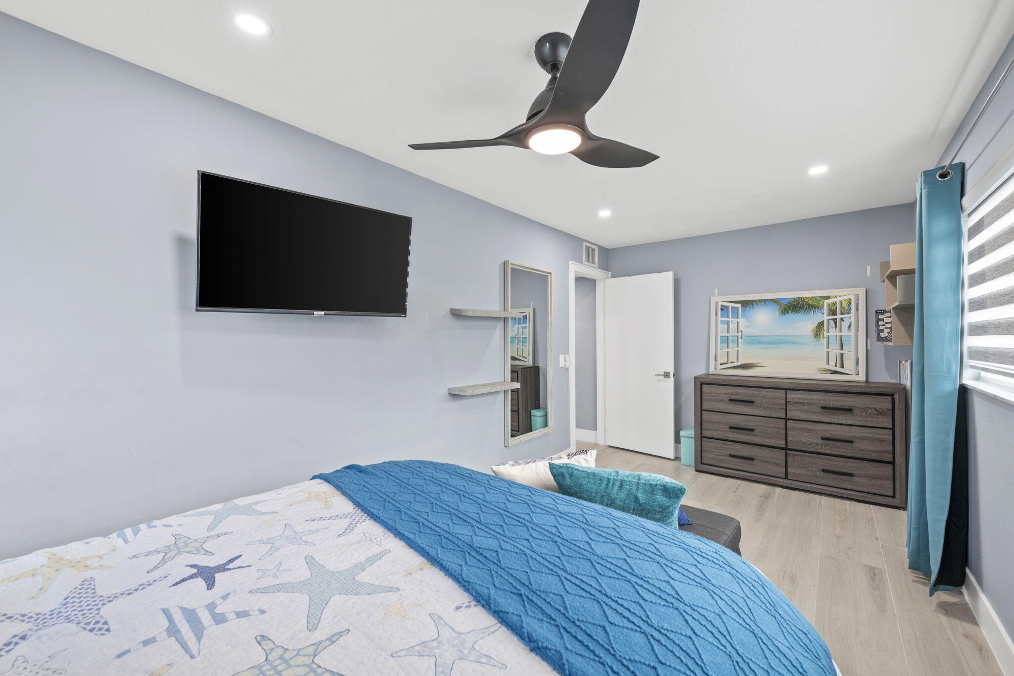 2205 N SURF #3, Hollywood FL 33019