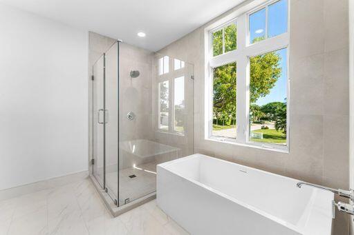 184 Lake #4102, Palm Beach Shores FL 33404