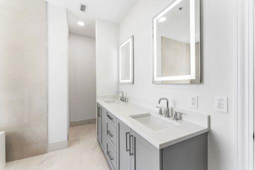 184 Lake #4102, Palm Beach Shores FL 33404