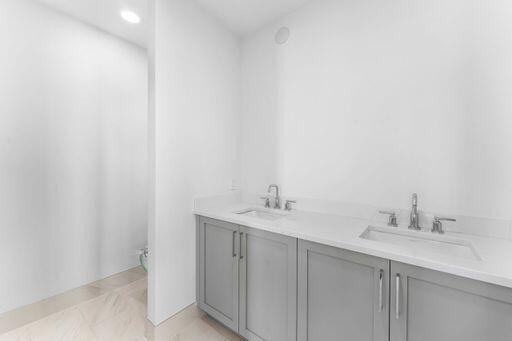 184 Lake #4102, Palm Beach Shores FL 33404