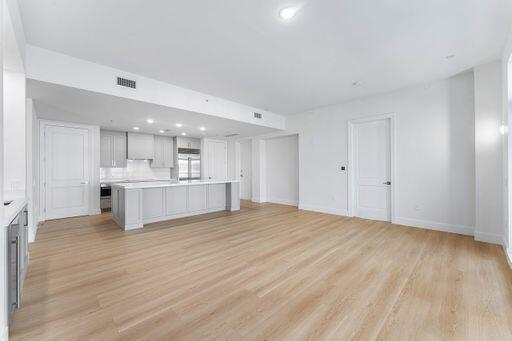184 Lake #4102, Palm Beach Shores FL 33404