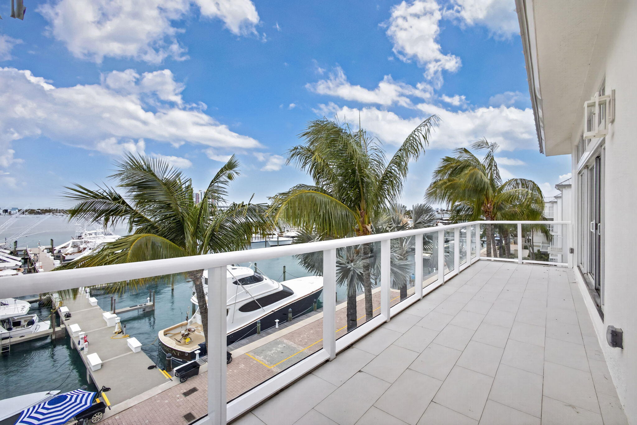 184 Lake #4102, Palm Beach Shores FL 33404