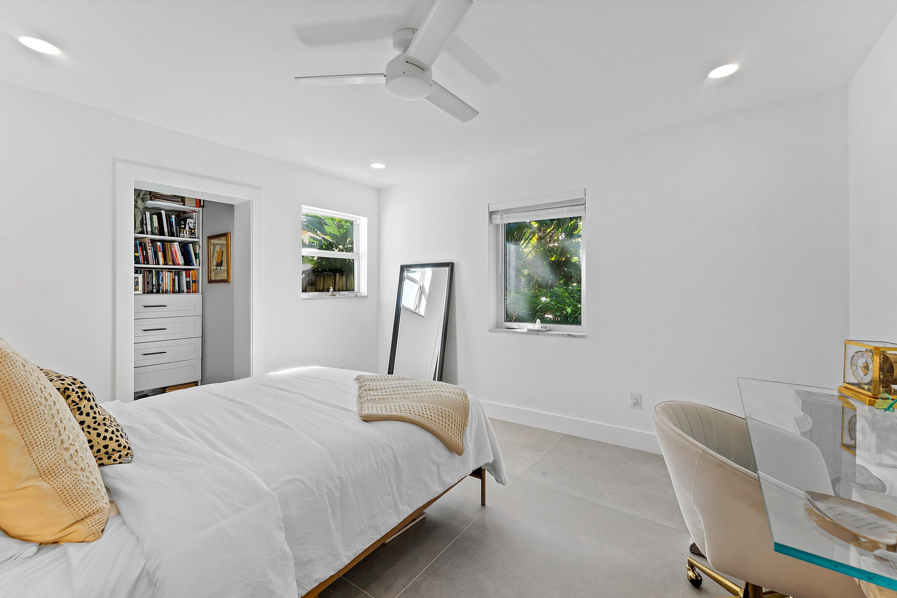 375 LINDA, West Palm Beach FL 33405