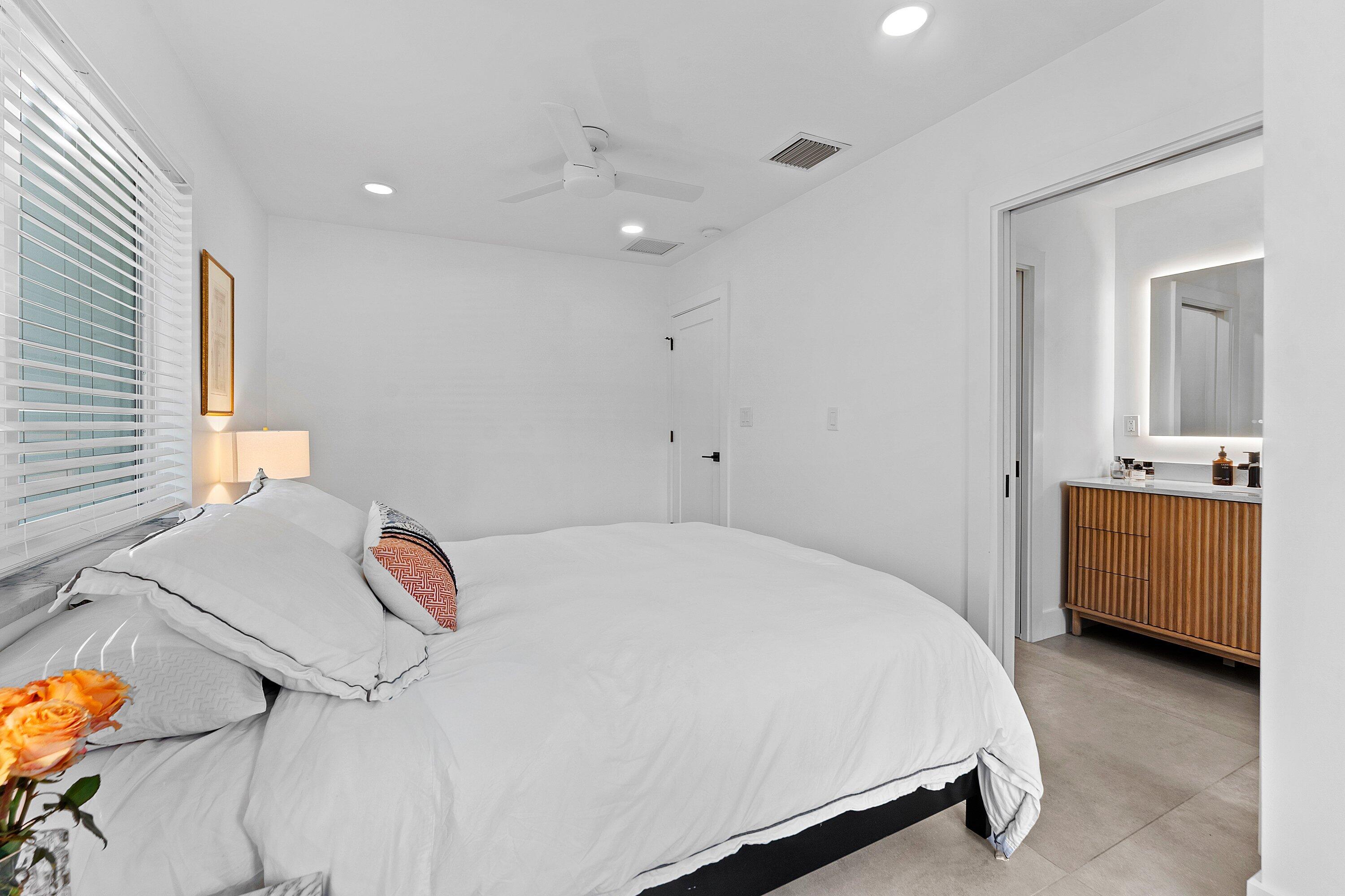 375 LINDA, West Palm Beach FL 33405