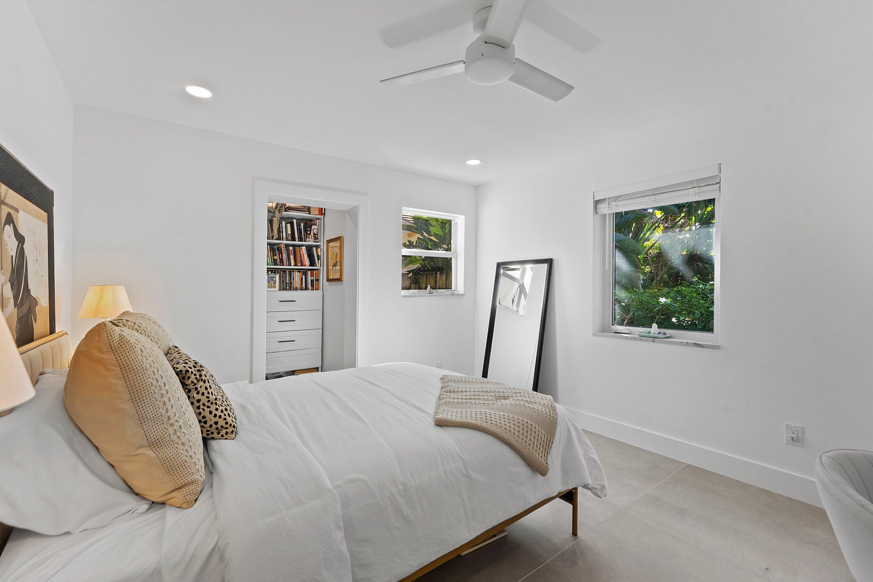 375 LINDA, West Palm Beach FL 33405