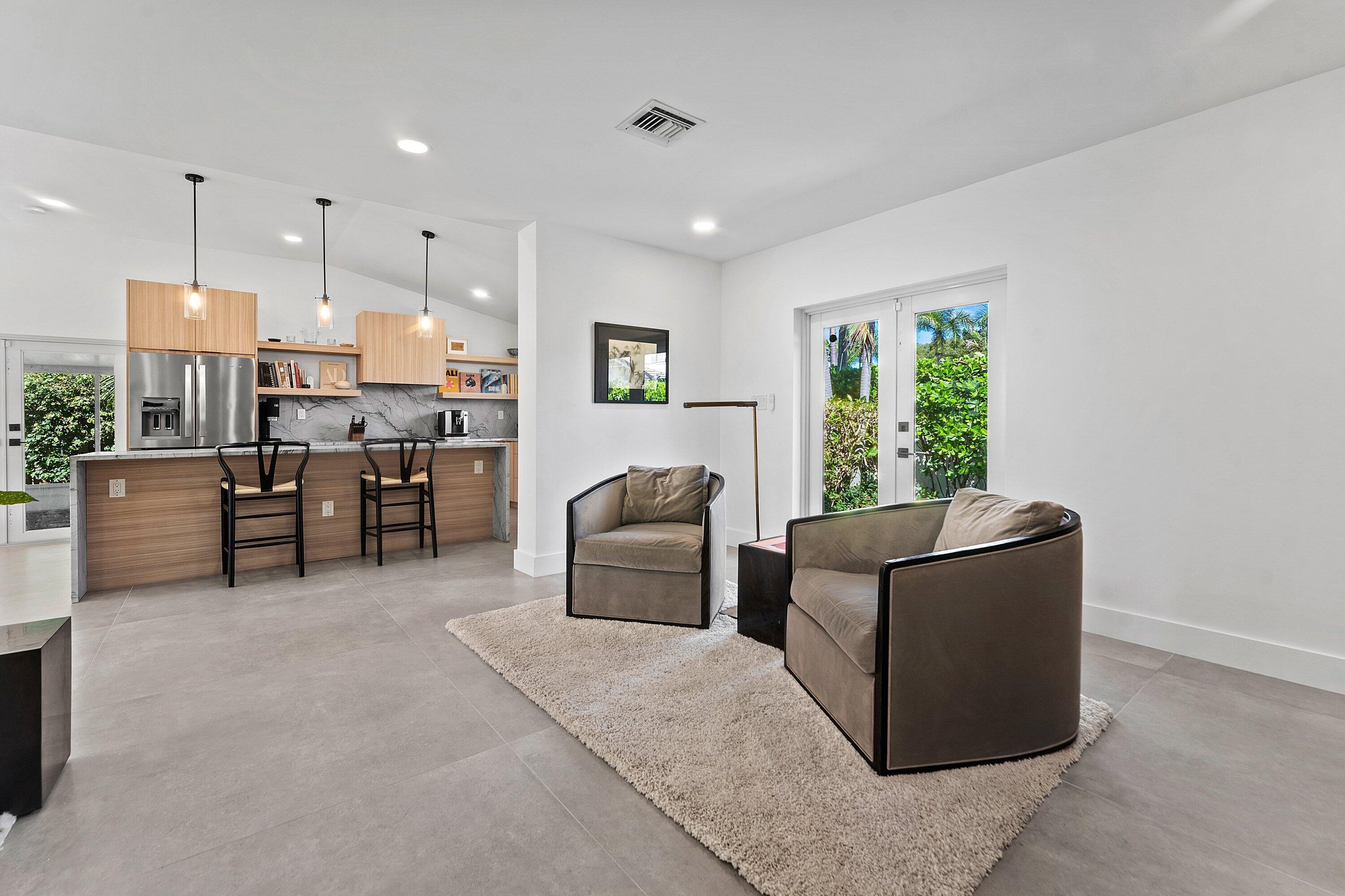 375 LINDA, West Palm Beach FL 33405