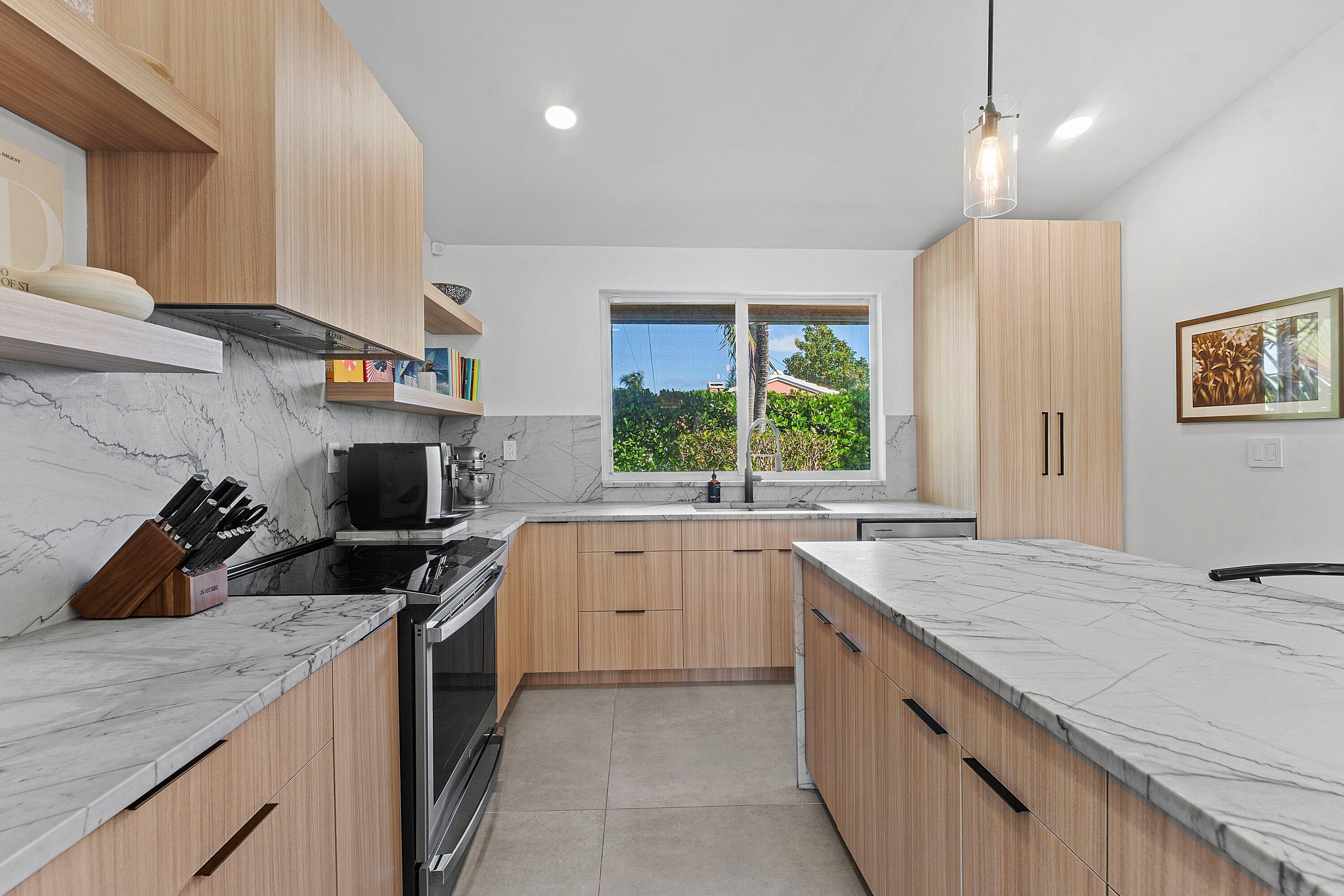375 LINDA, West Palm Beach FL 33405