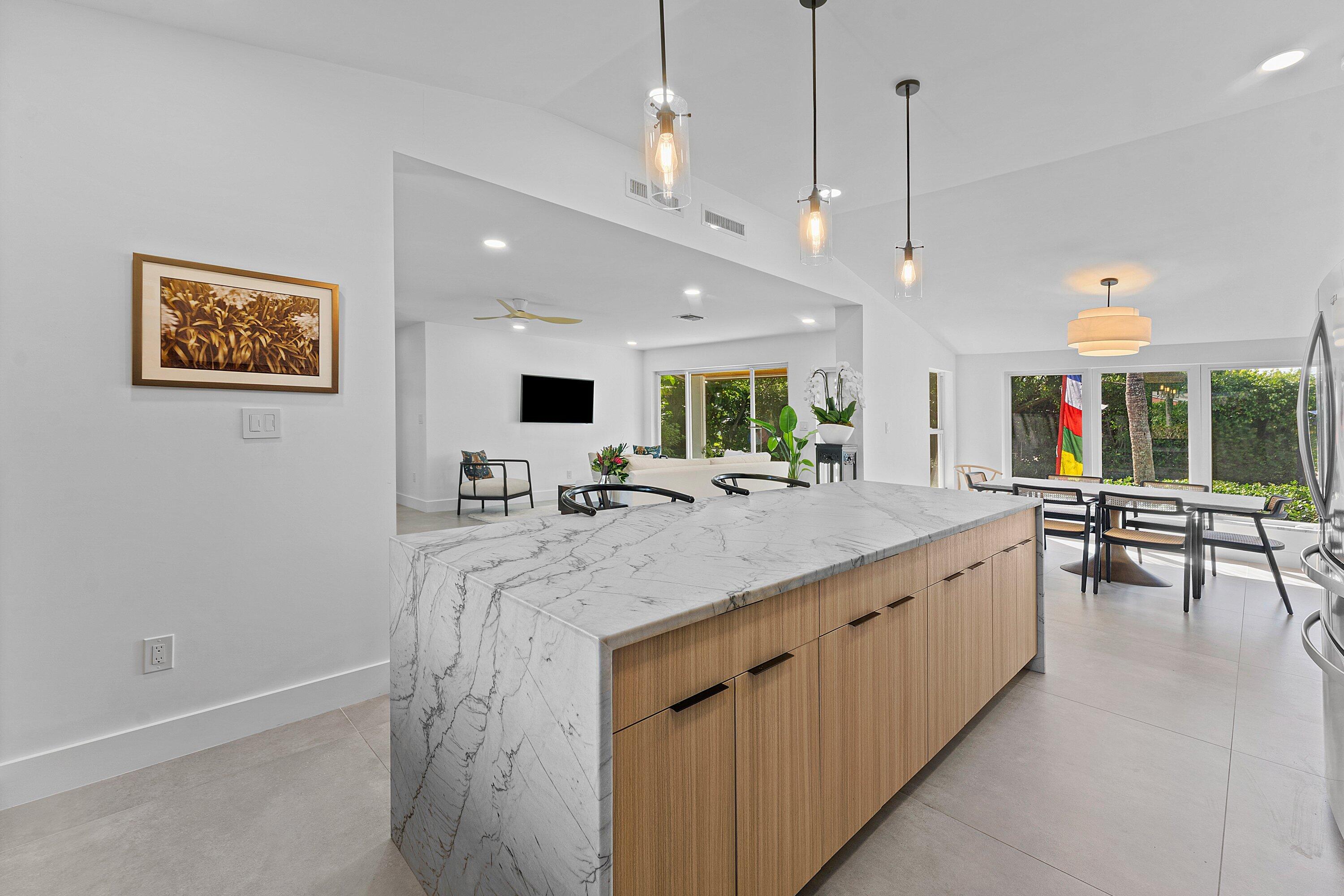 375 LINDA, West Palm Beach FL 33405