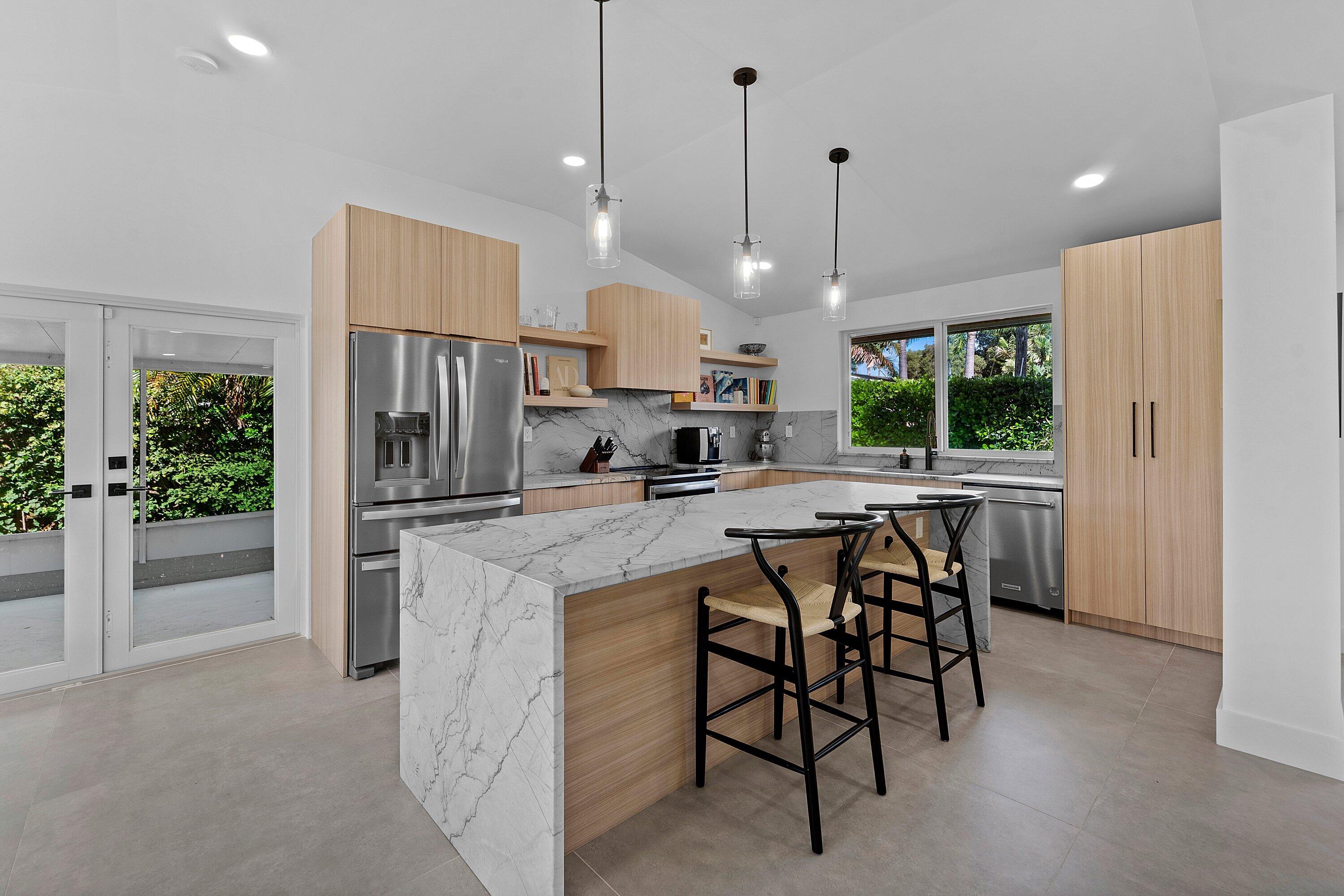 375 LINDA, West Palm Beach FL 33405