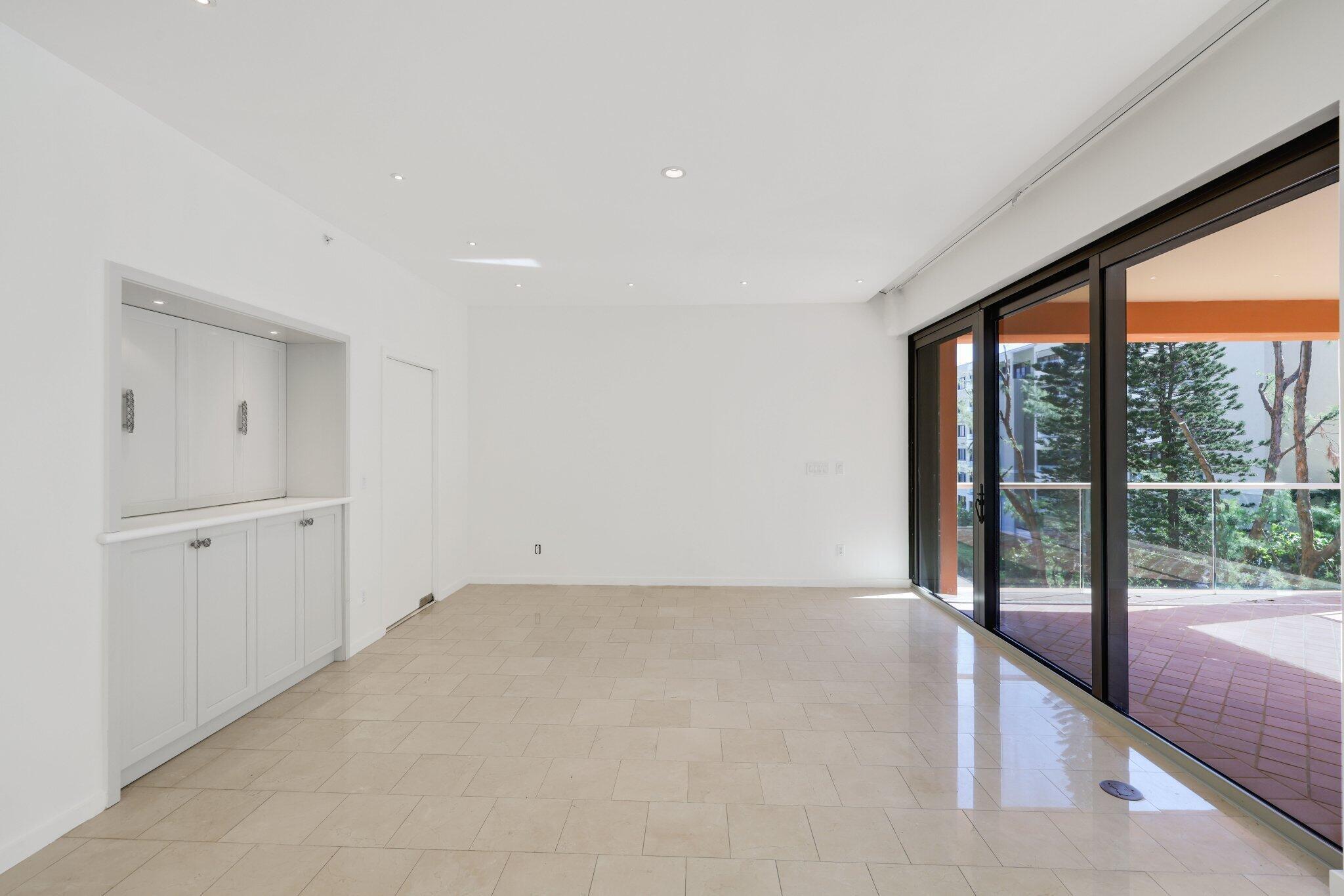 2 N BREAKERS #S32, Palm Beach FL 33480
