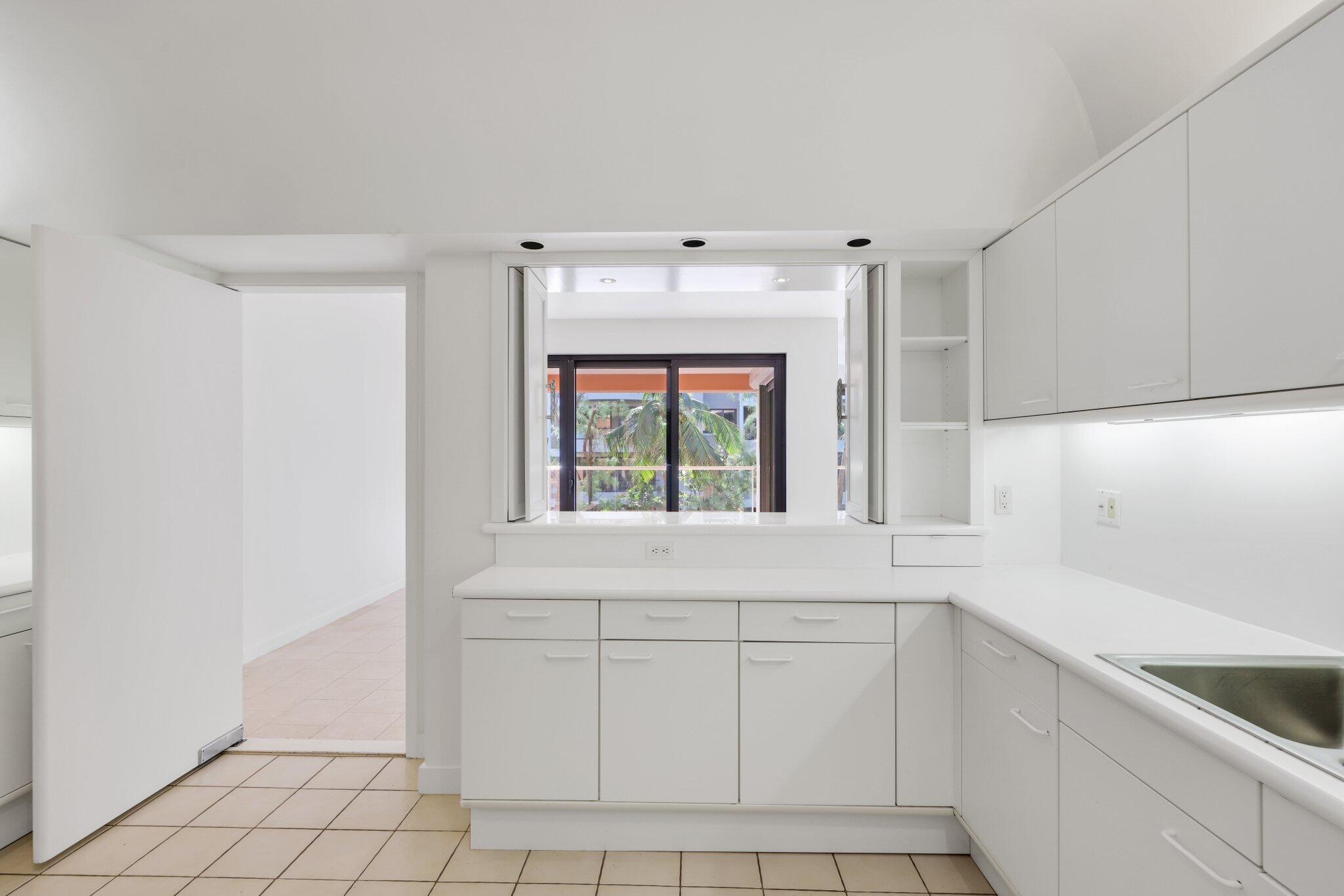2 N BREAKERS #S32, Palm Beach FL 33480