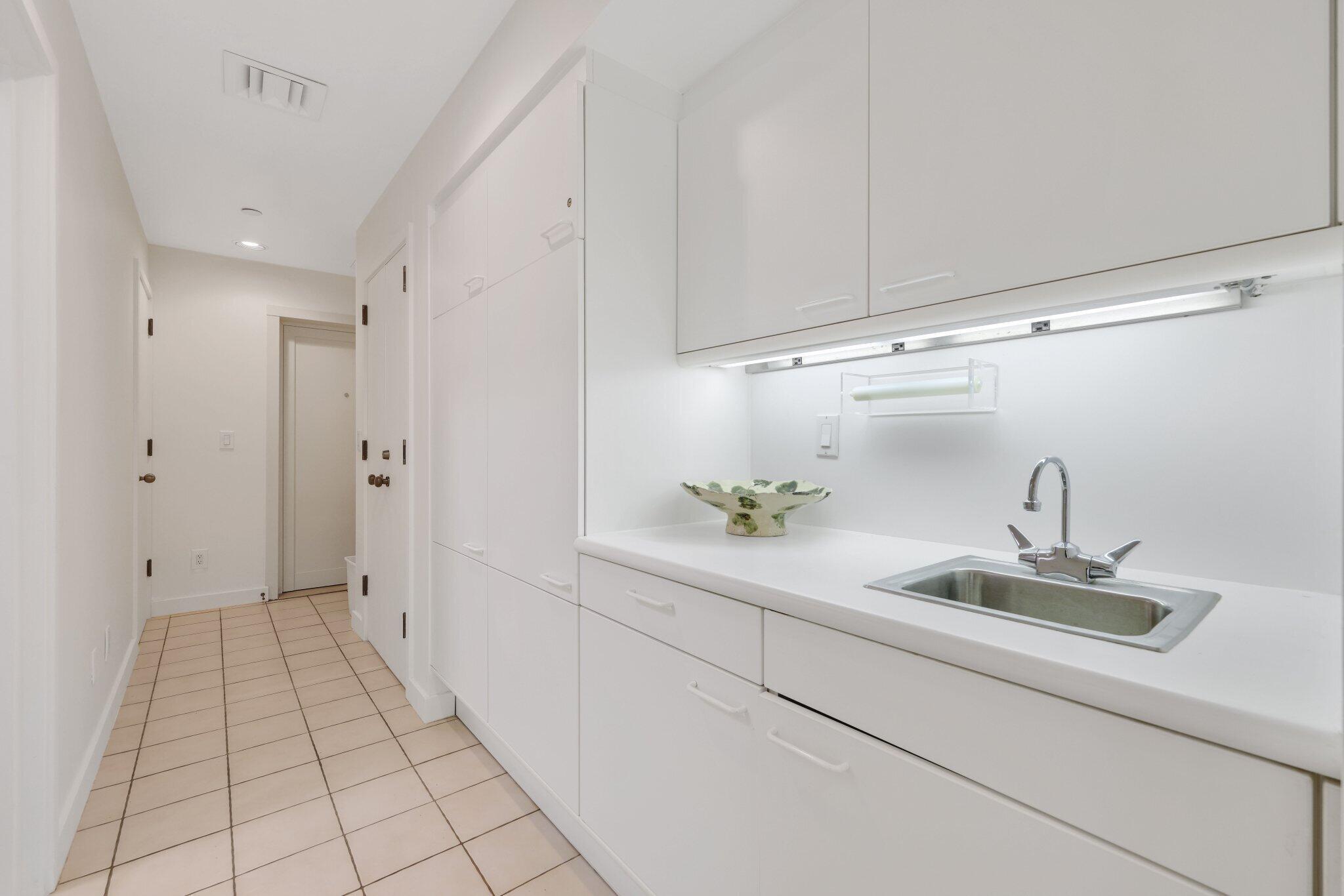 2 N BREAKERS #S32, Palm Beach FL 33480