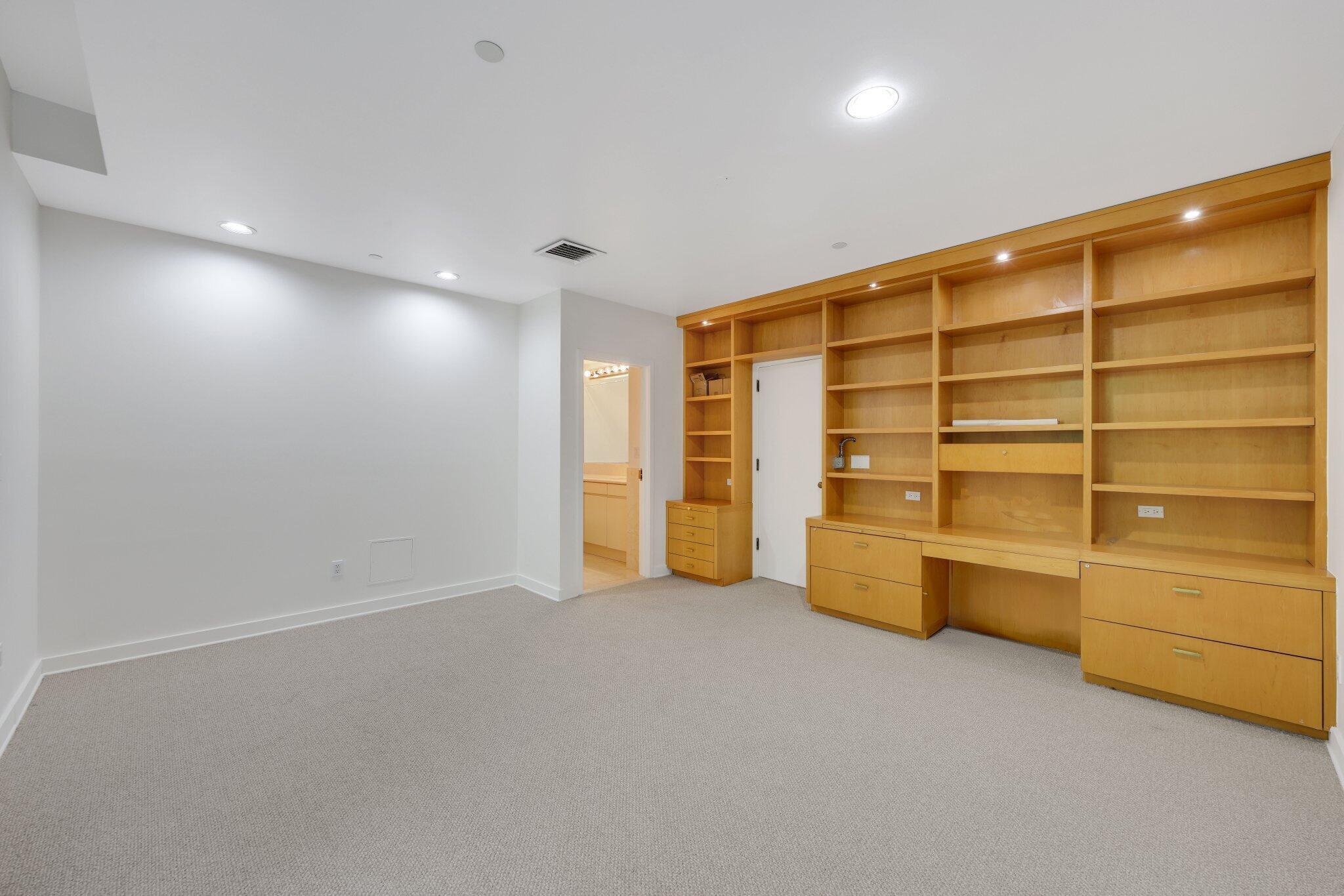 2 N BREAKERS #S32, Palm Beach FL 33480