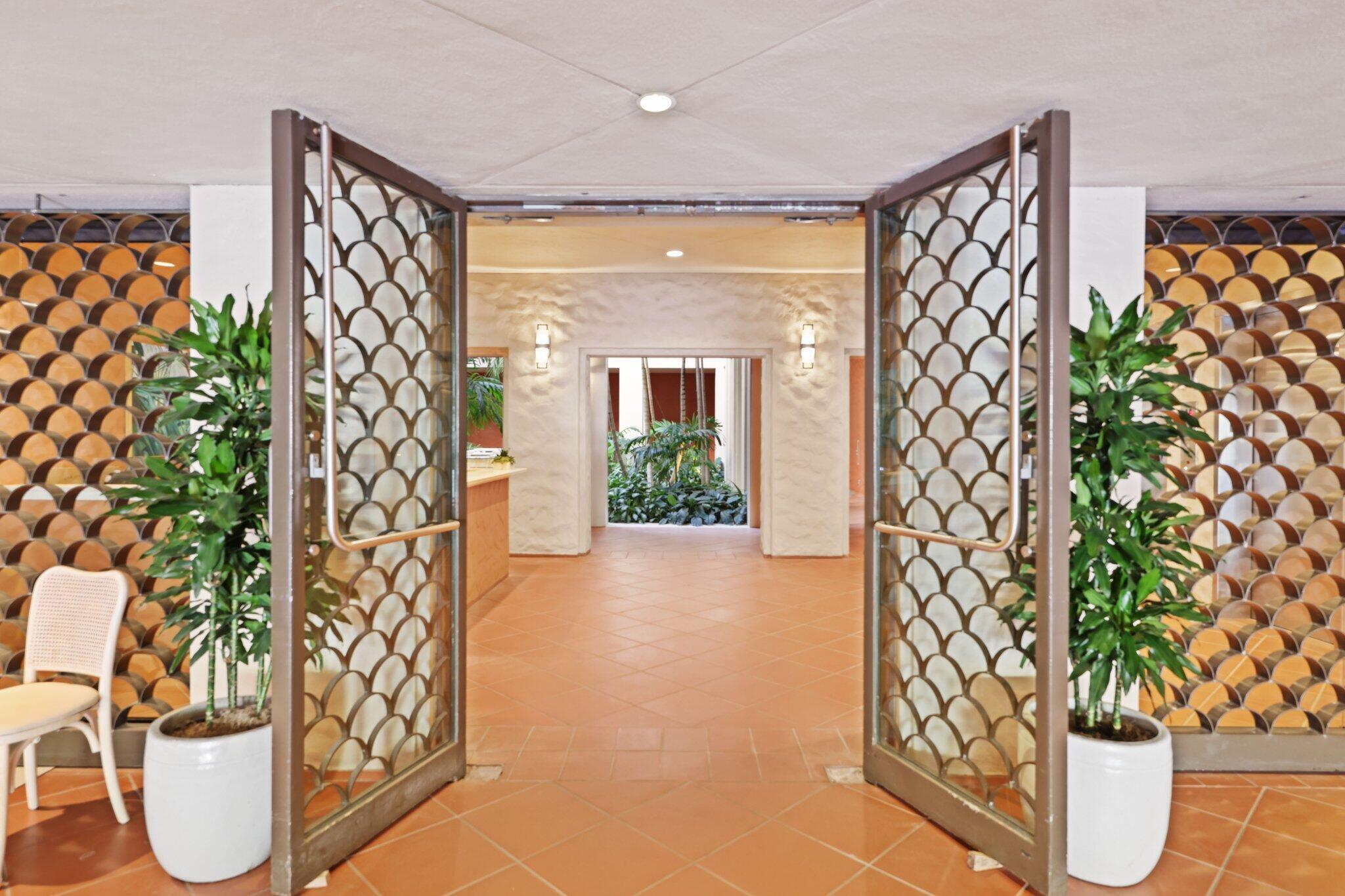 2 N BREAKERS #S32, Palm Beach FL 33480