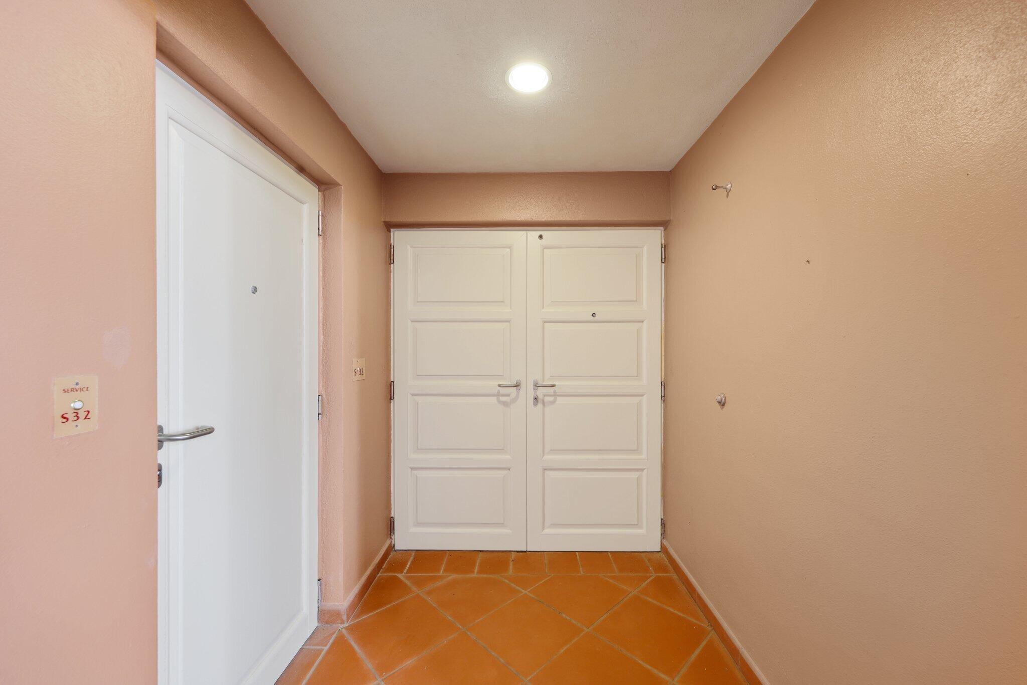 2 N BREAKERS #S32, Palm Beach FL 33480