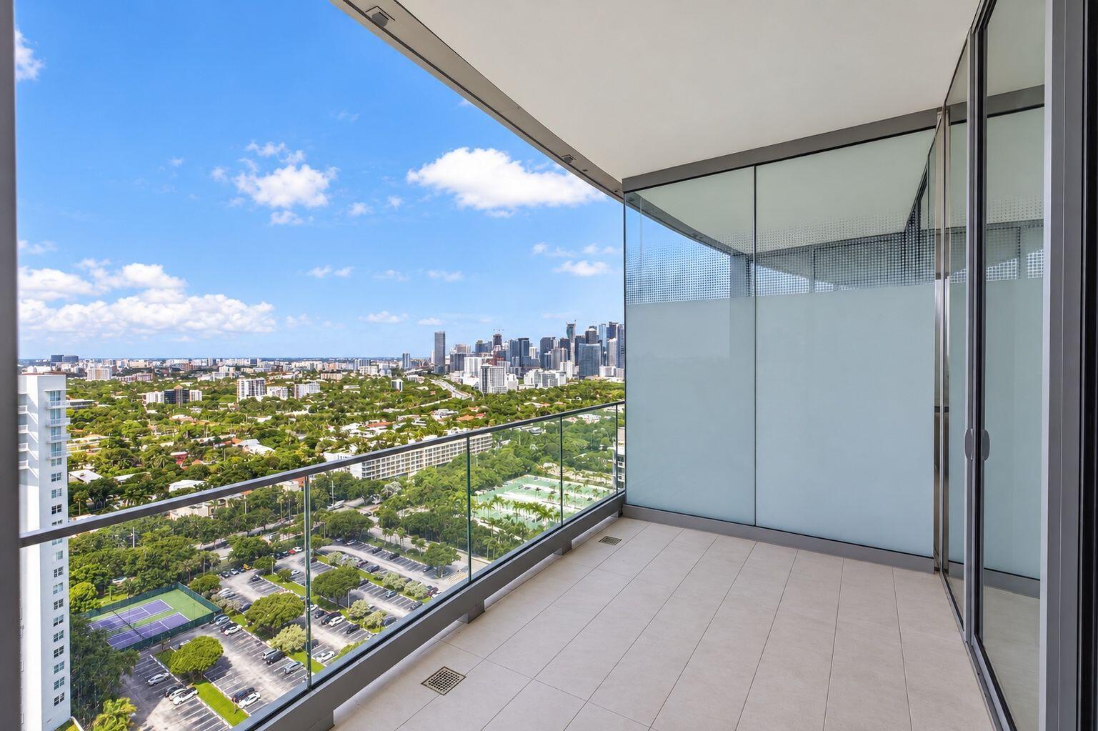 175 SE 25TH #2303, Miami FL 33129