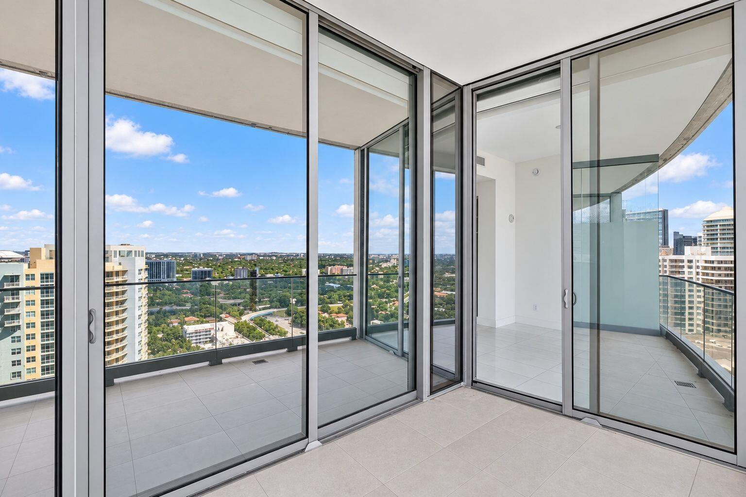 175 SE 25TH #2303, Miami FL 33129