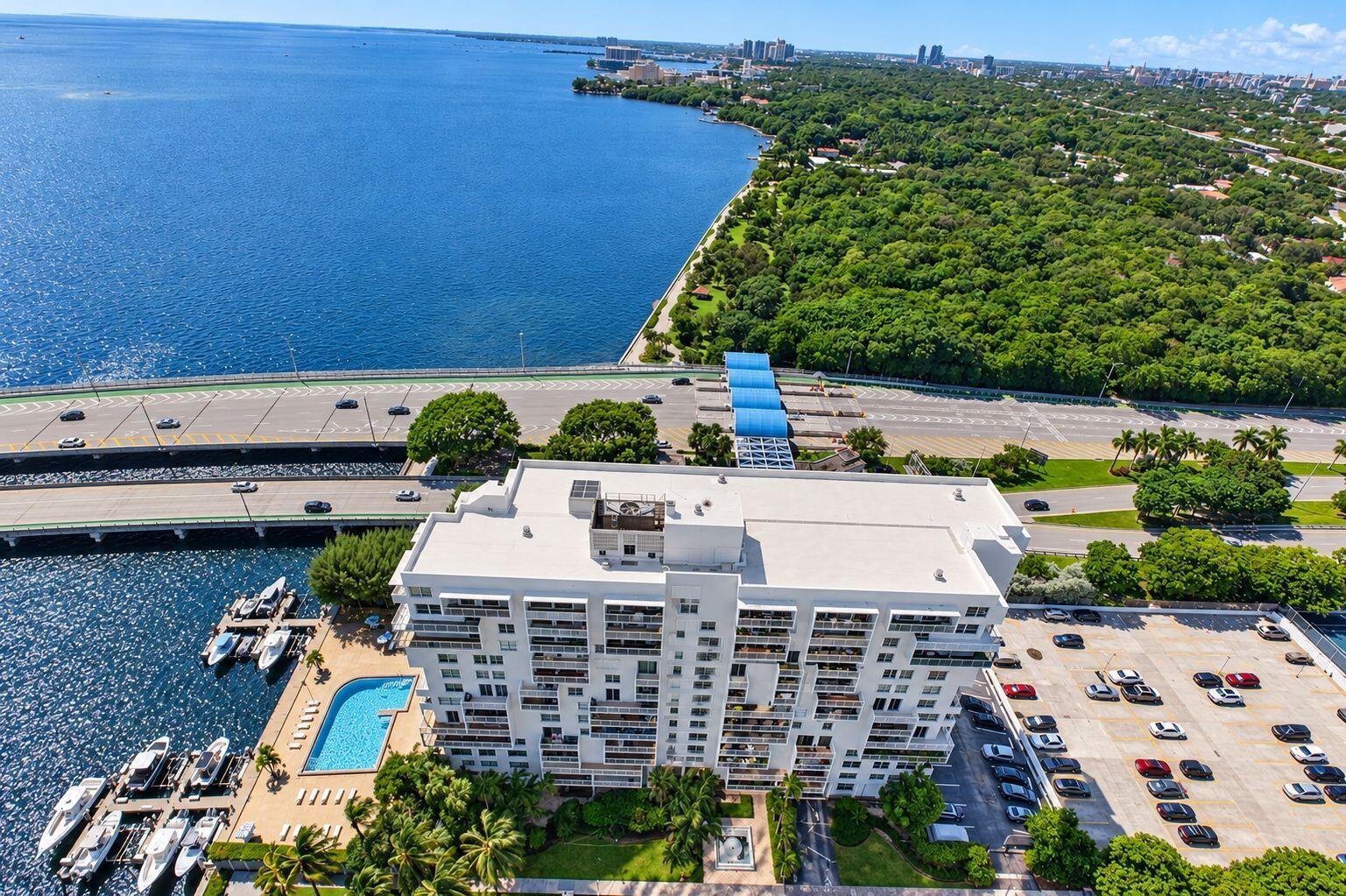 175 SE 25TH #2303, Miami FL 33129