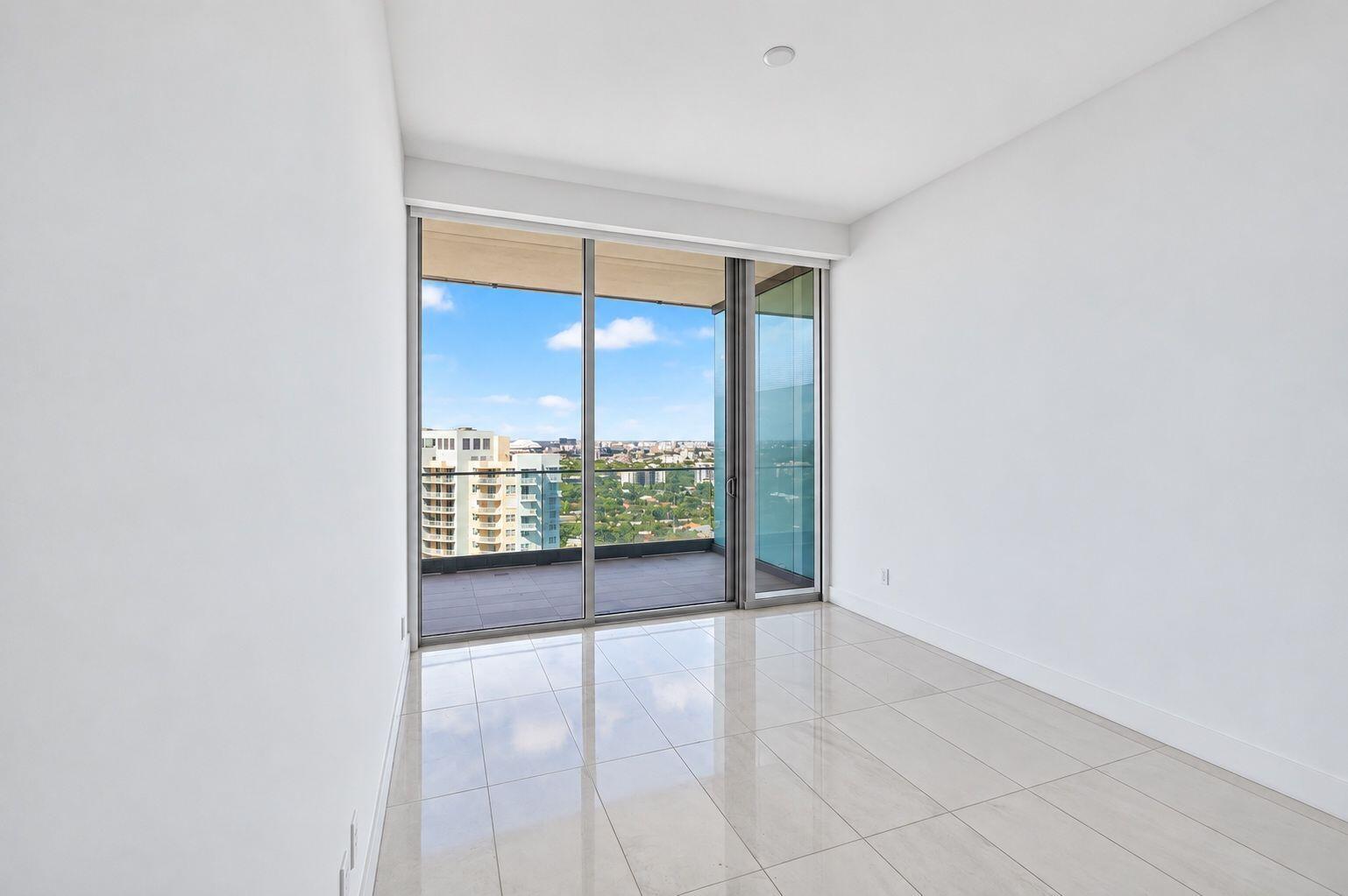 175 SE 25TH #2403, Miami FL 33129