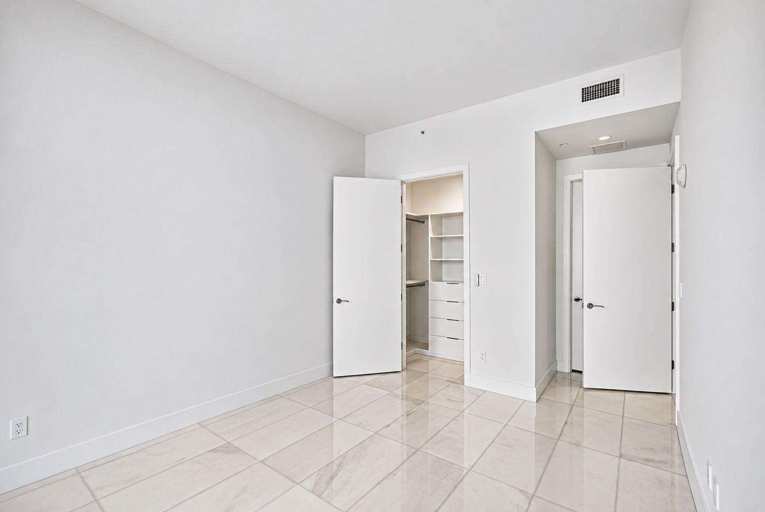 175 SE 25TH #2403, Miami FL 33129