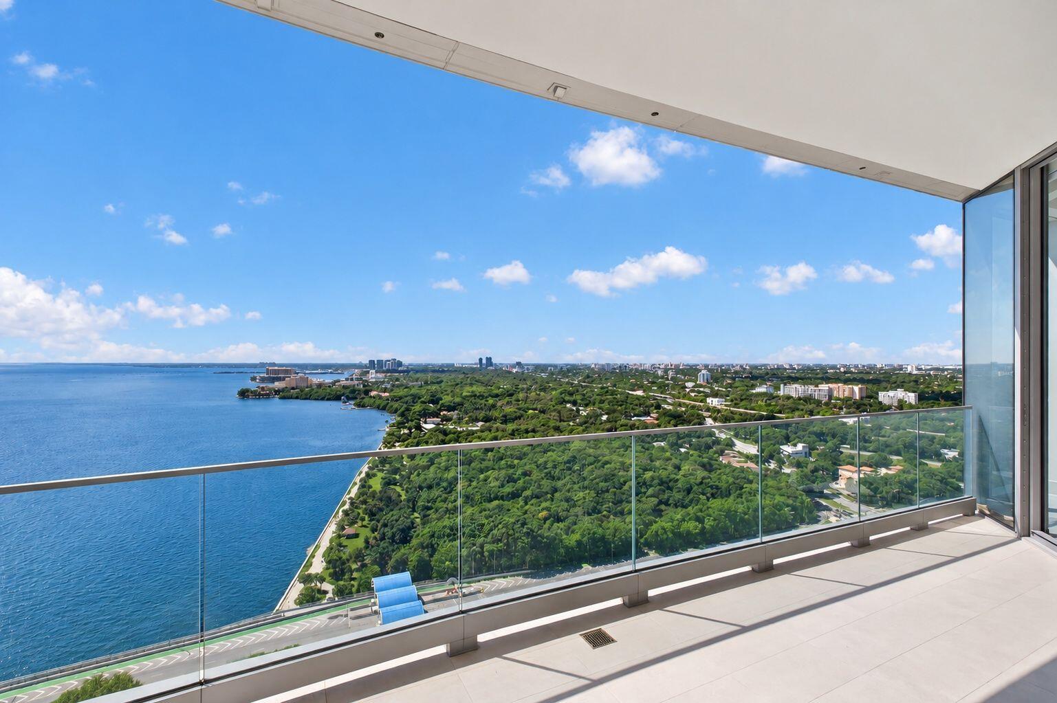 175 SE 25TH #2403, Miami FL 33129