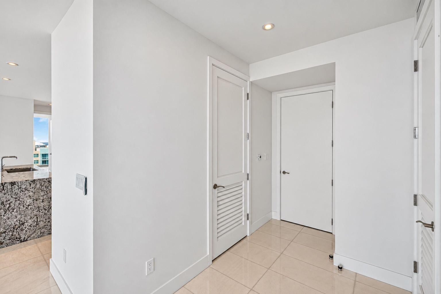 175 SE 25TH #2403, Miami FL 33129