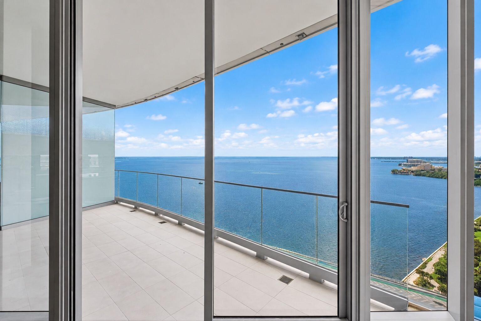 175 SE 25TH #2403, Miami FL 33129
