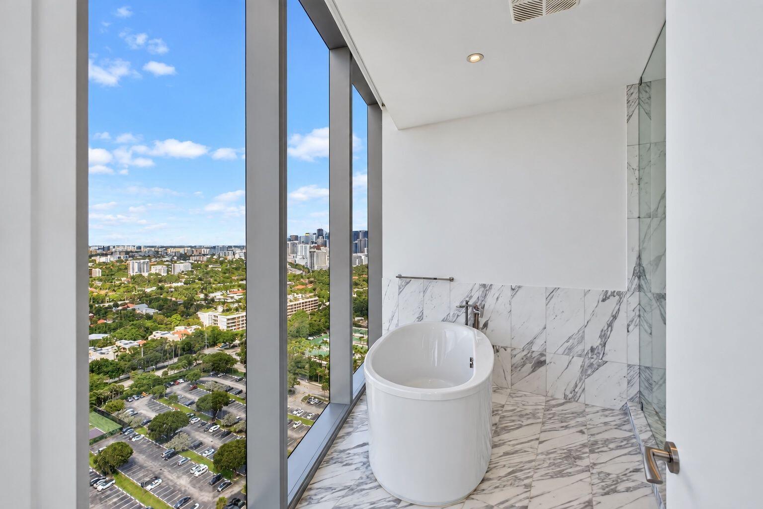 175 SE 25TH #2403, Miami FL 33129