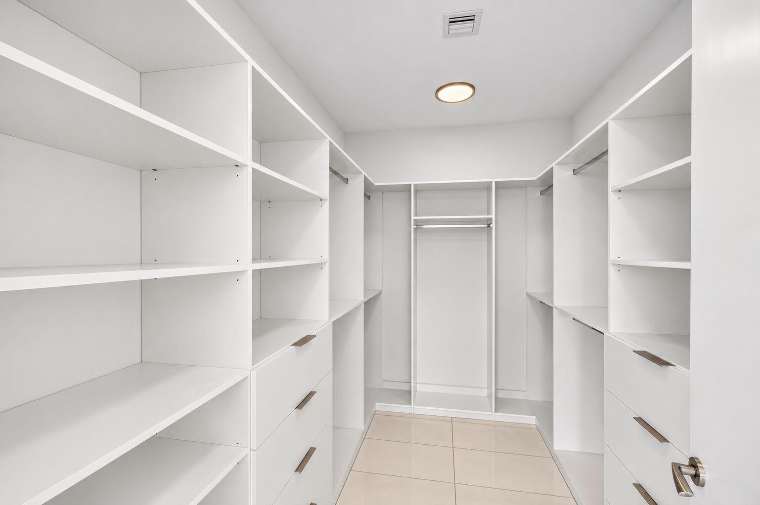 175 SE 25TH #2403, Miami FL 33129