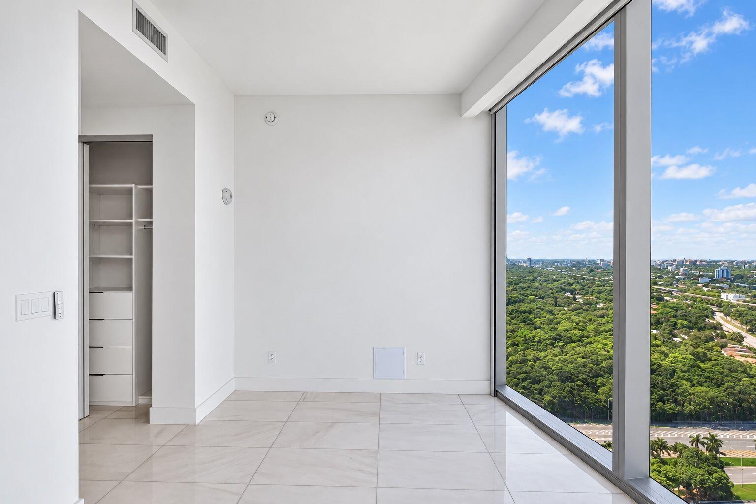 175 SE 25TH #2403, Miami FL 33129