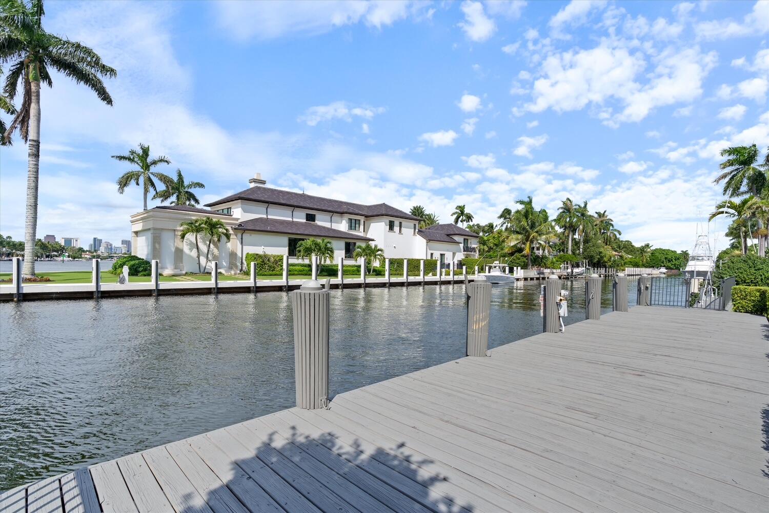 703 Royal Plaza, Fort Lauderdale FL 33301