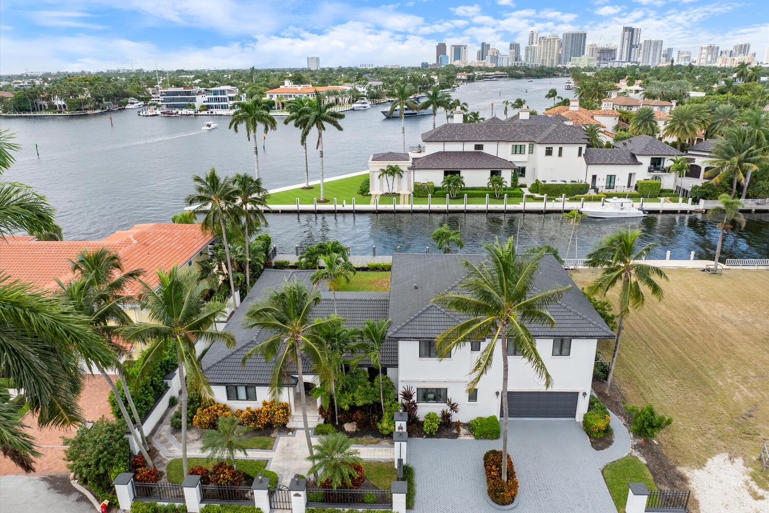 703 Royal Plaza, Fort Lauderdale FL 33301