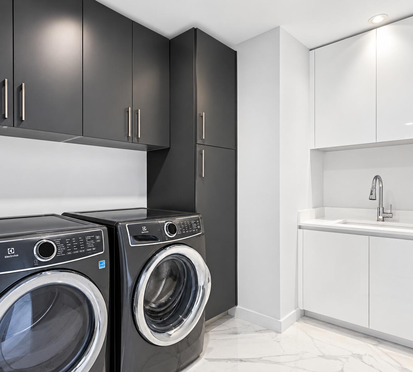 851 NE 1st #4401, Miami FL 33132