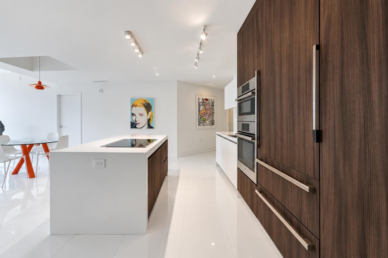 851 NE 1st #4403, Miami FL 33132