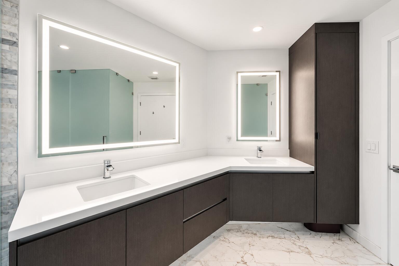 851 NE 1st #4403, Miami FL 33132