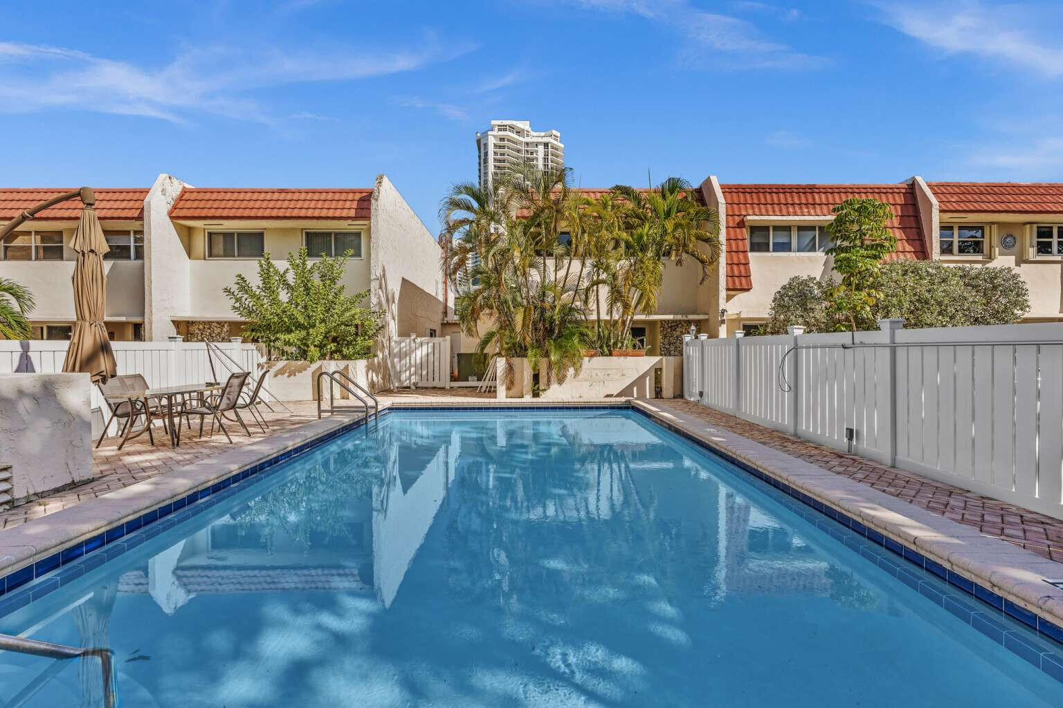 3819 NE 170TH #B-1, North Miami Beach FL 33160