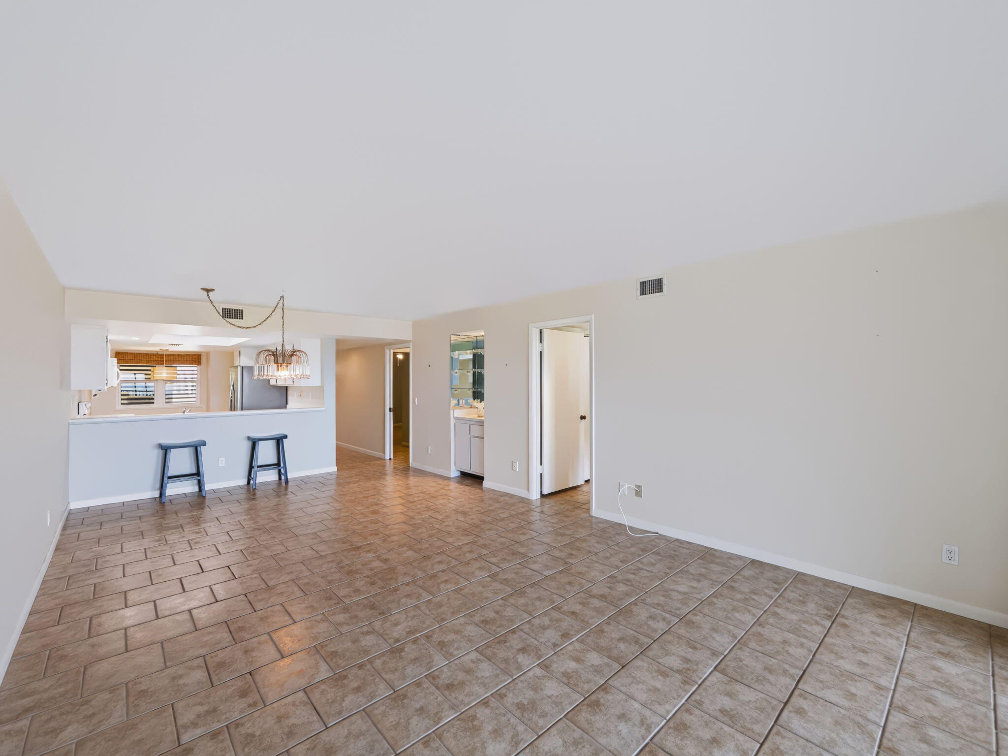 529 NE Plantation #105, Stuart FL 34996