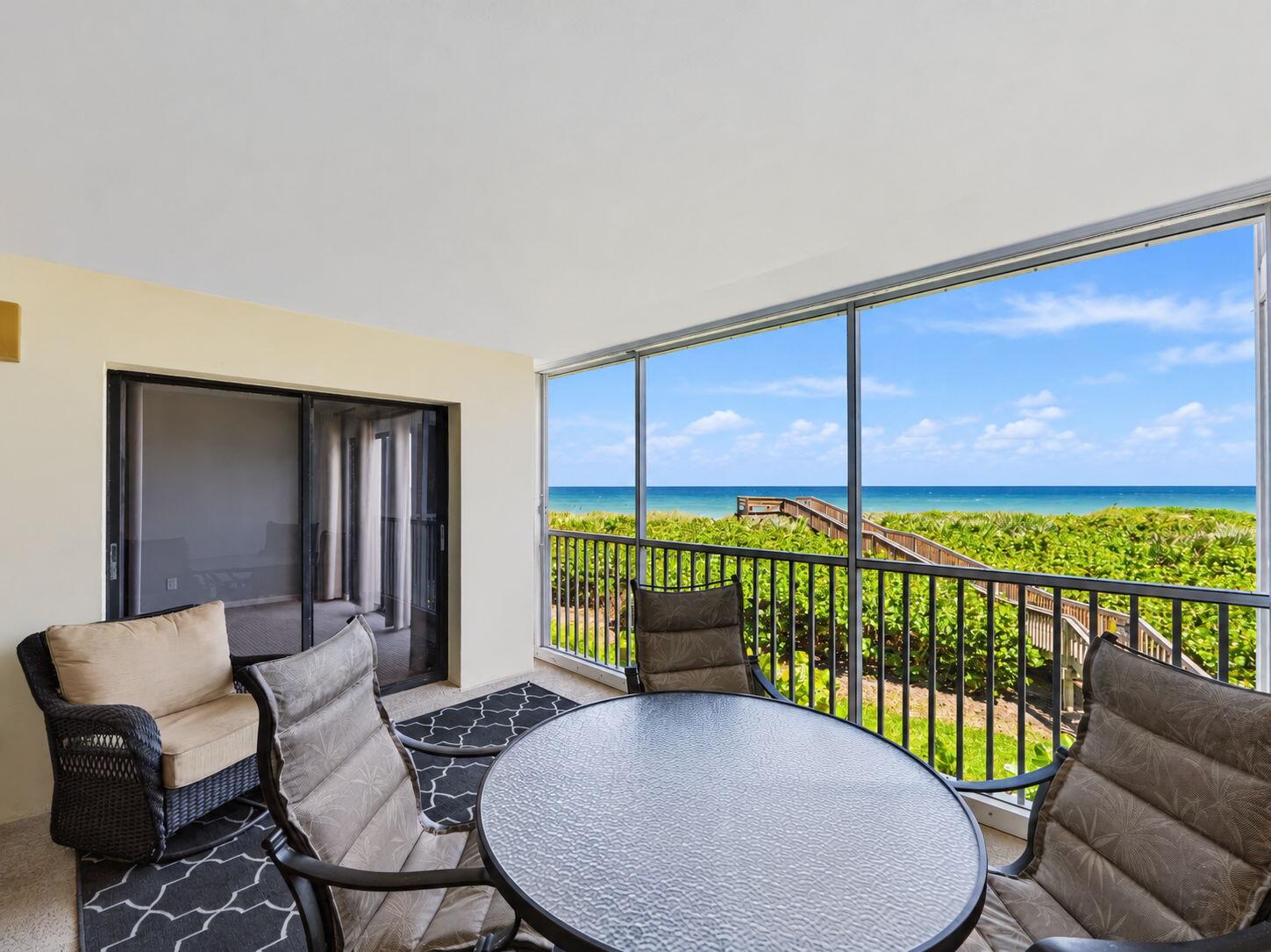 529 NE Plantation #105, Stuart FL 34996