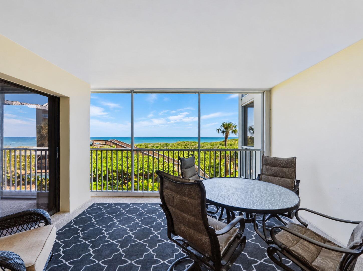 529 NE Plantation #105, Stuart FL 34996